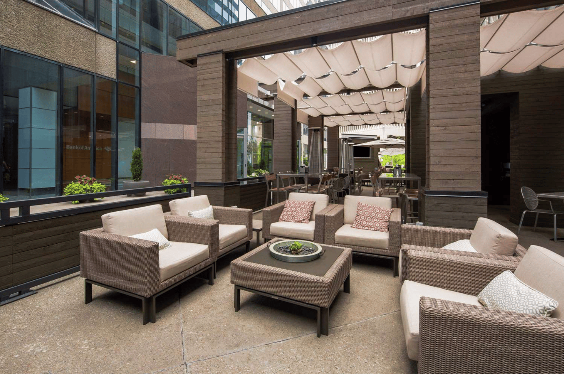 Outdoor Lounge | DoubleTree by Hilton Hotel Nashville Downtown