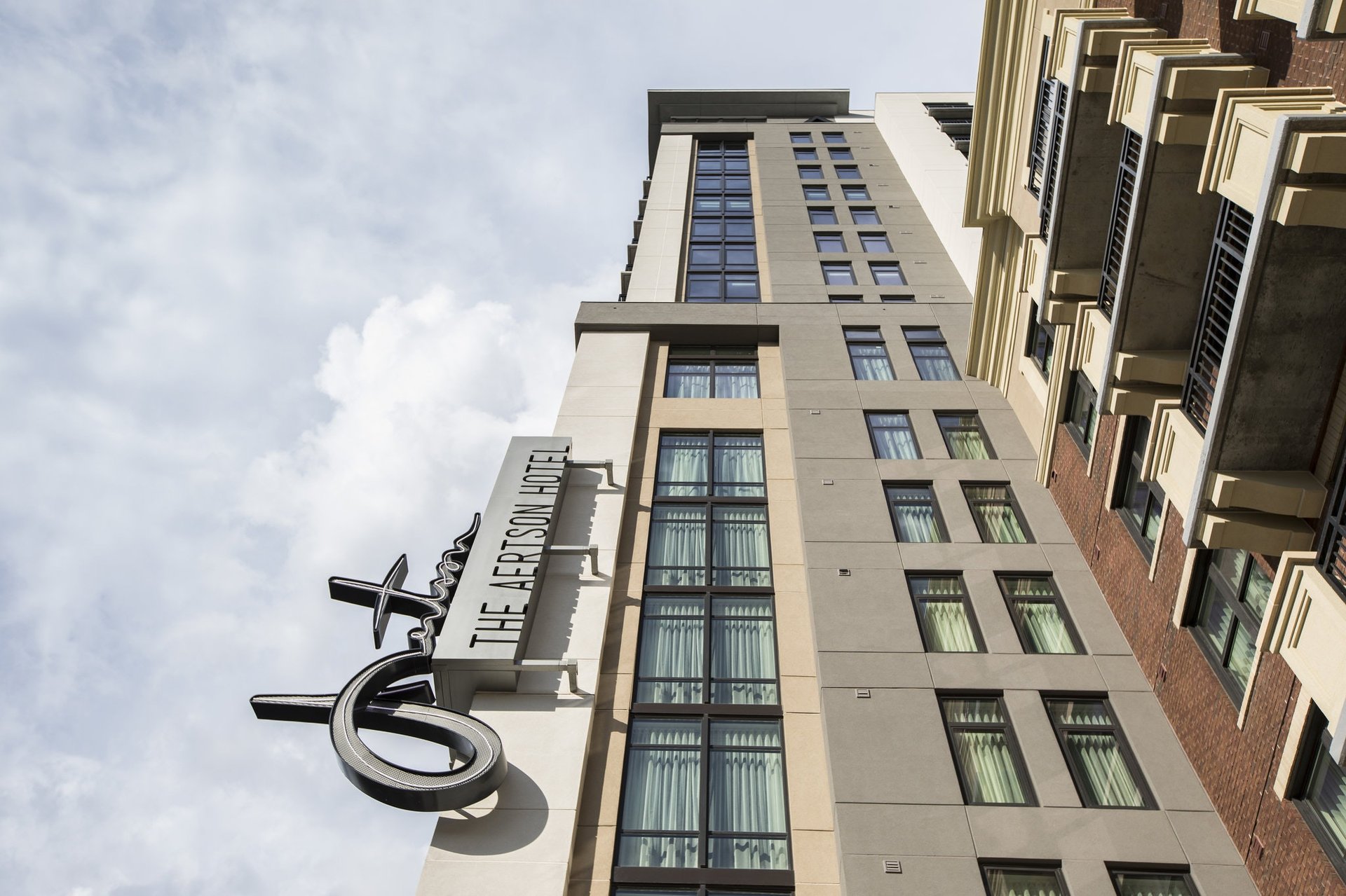 Hotel Exterior | Kimpton Aertson Hotel, an IHG Hotel