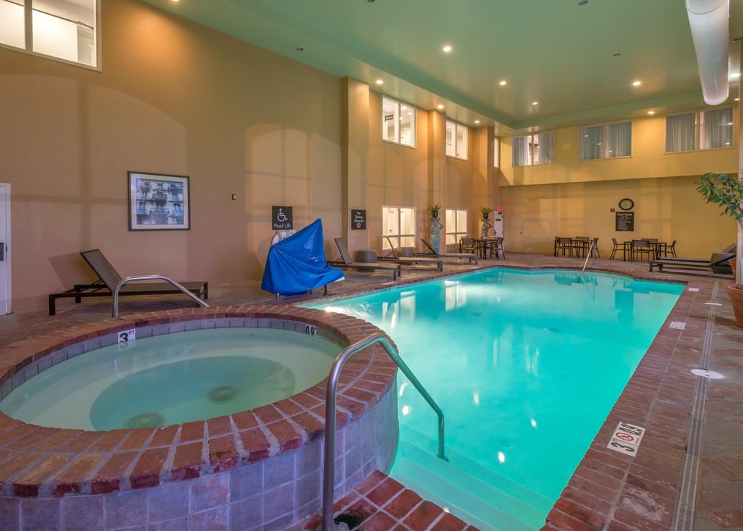 MSYHWHW_HWS_New_Orleans-28-Pool_S.jpg | Homewood Suites by Hilton New Orleans