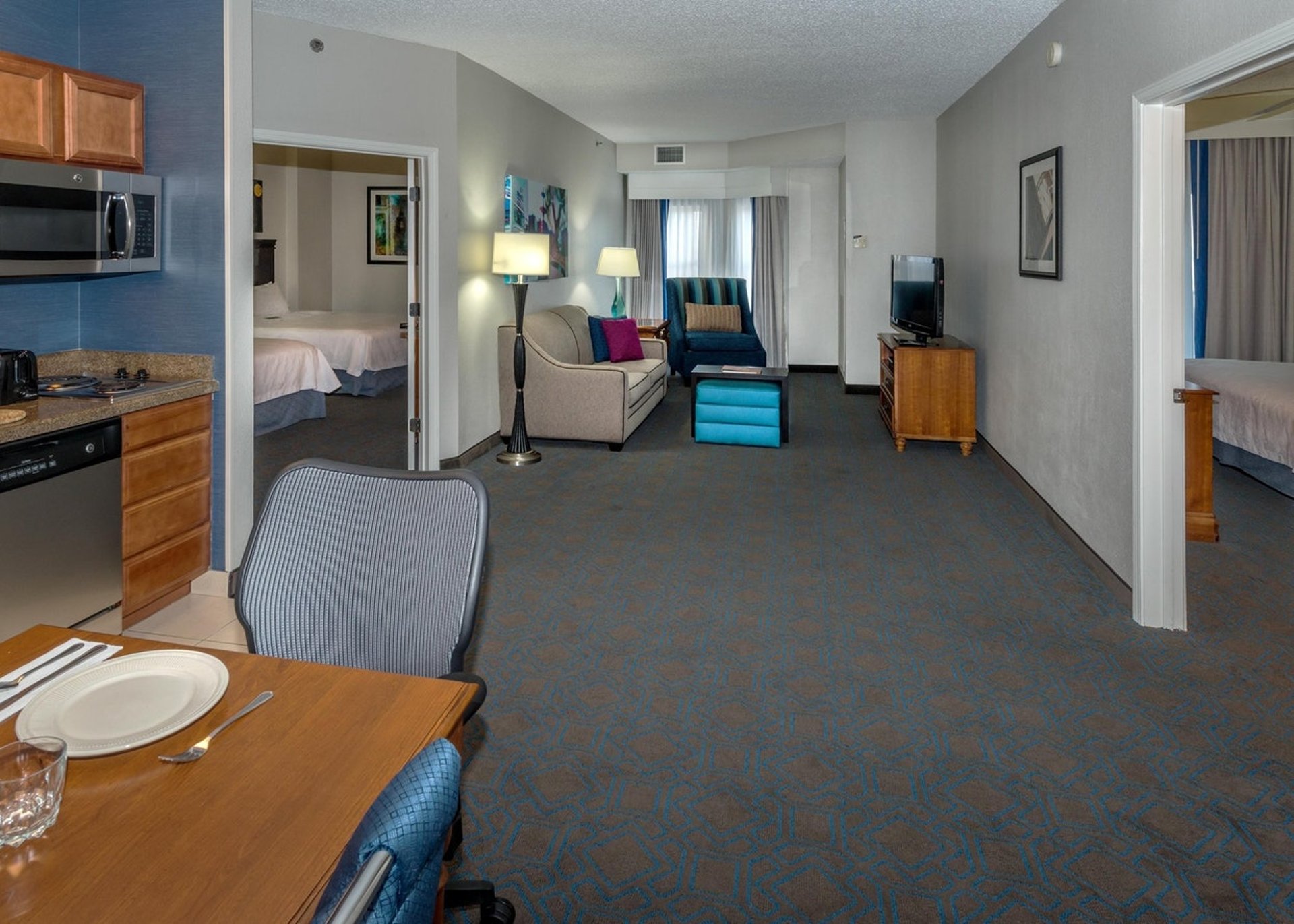 MSYHWHW_HWS_New_Orleans-16-2_Guest_Suite_S.jpg