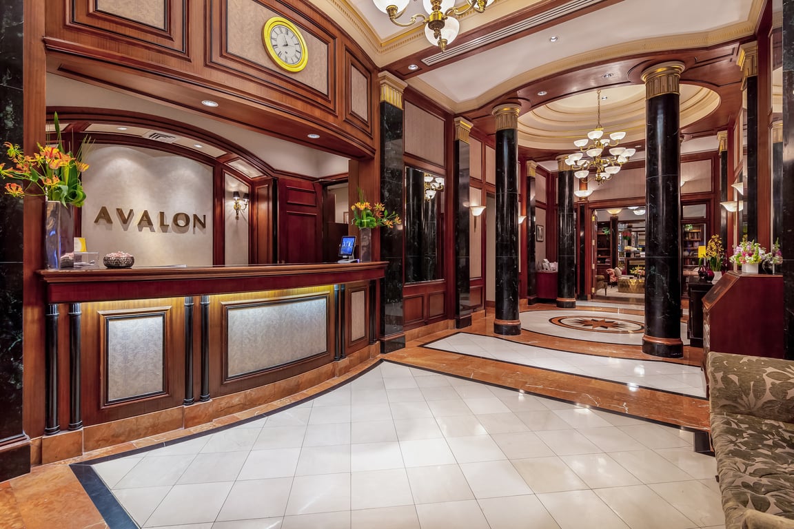 Lobby  | The Avalon Hotel