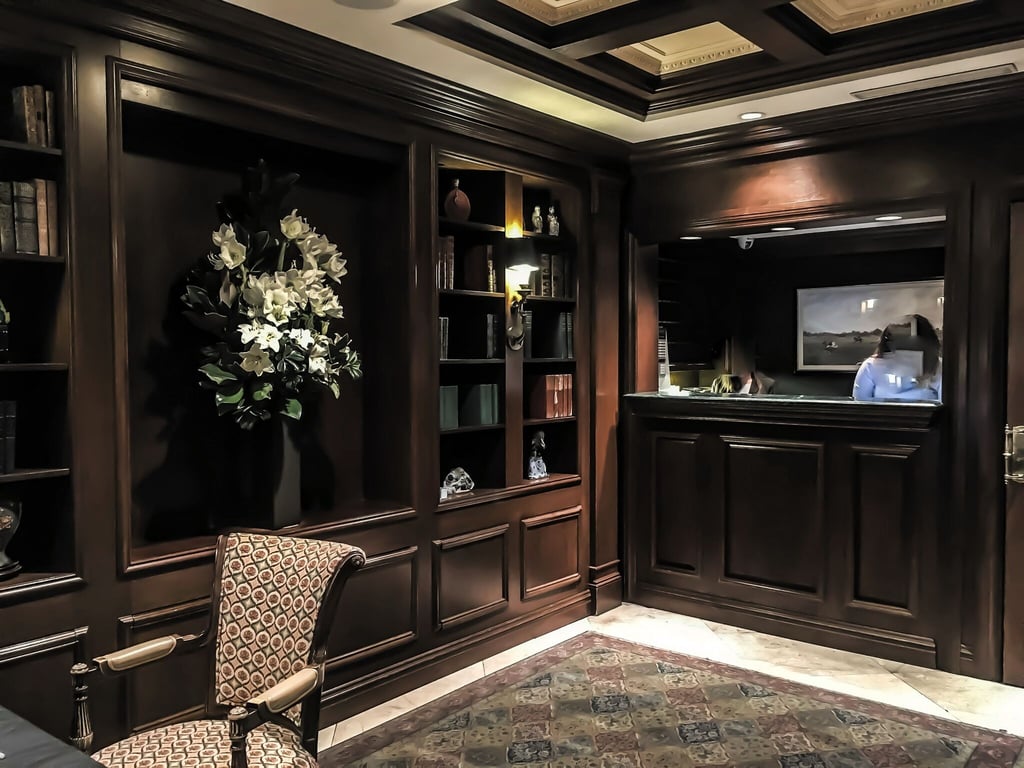Front Desk | The Shoreham Hotel
