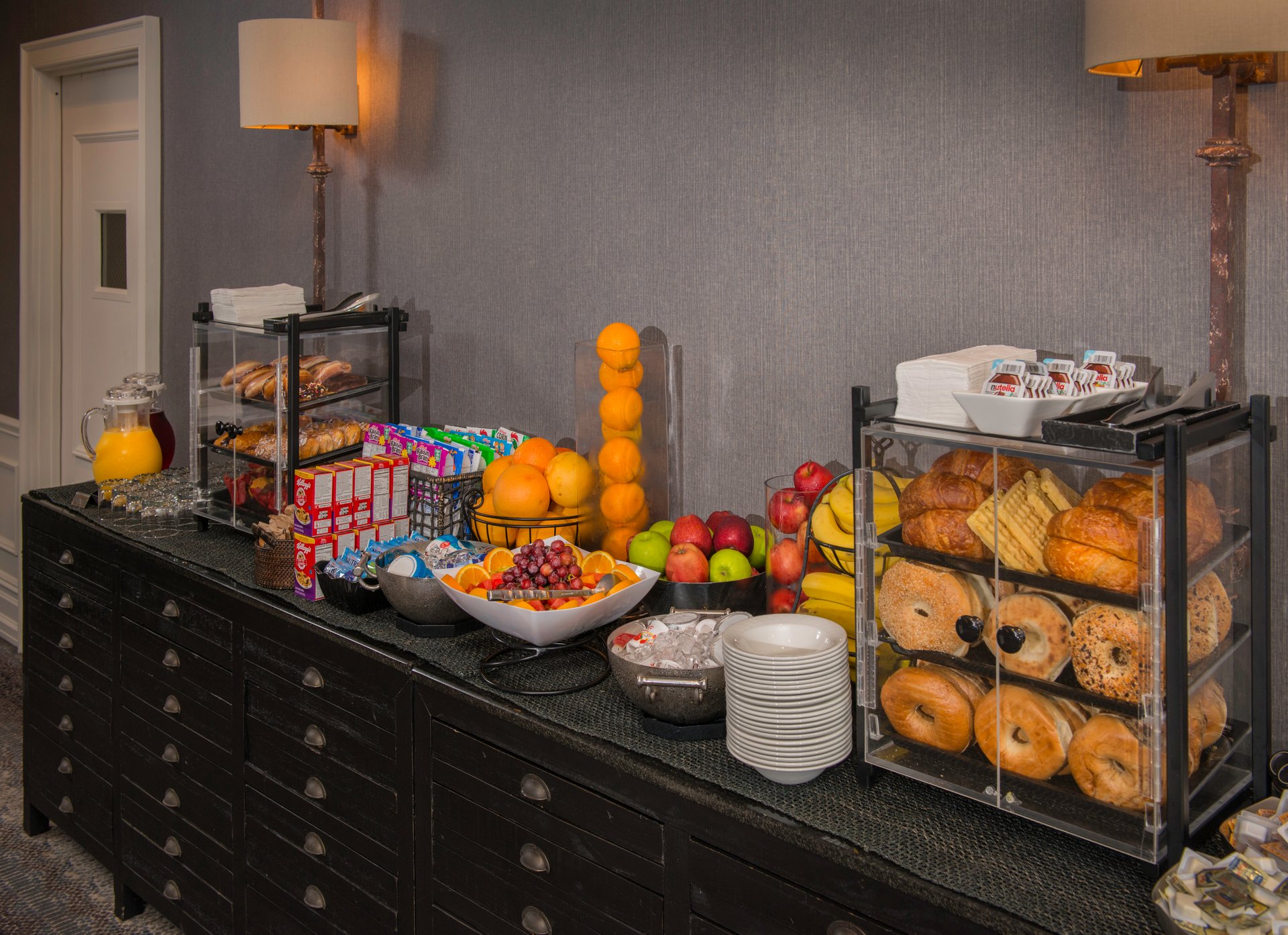 Breakfast | The Manhattan Club