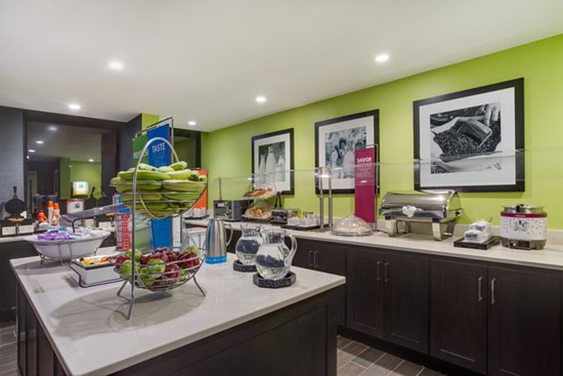 Breakfast Area | Hampton Inn Norcross