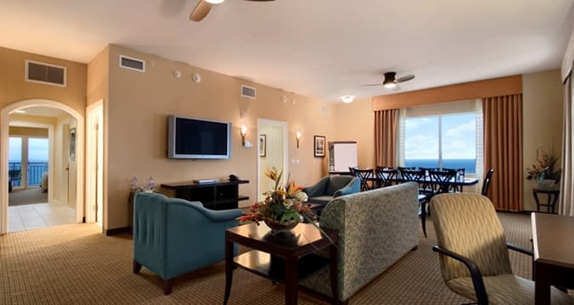 HH_penthouseliving01_35_675x359_FitToBoxSmallDimension_Center.jpg