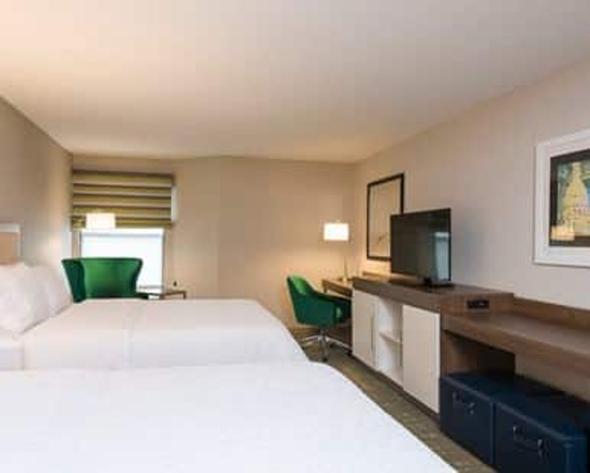 2 Queen Beds.jpg