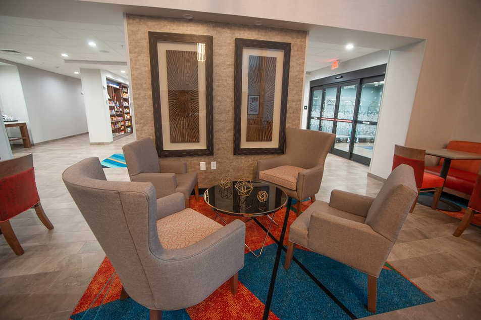 Lobby | Hampton Inn & Suites Oklahoma City/Quail Springs
