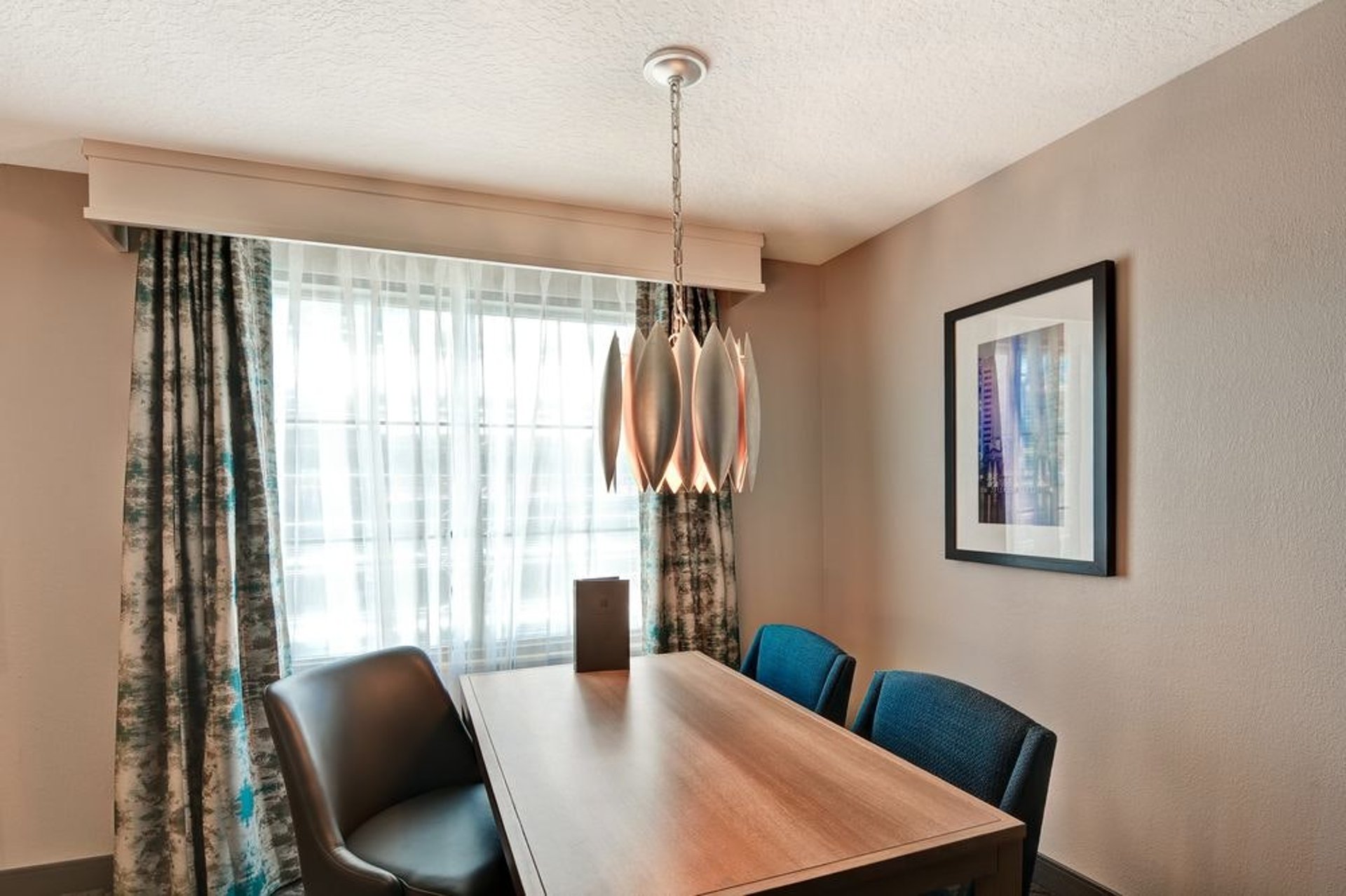 Corner Suite Dining Area