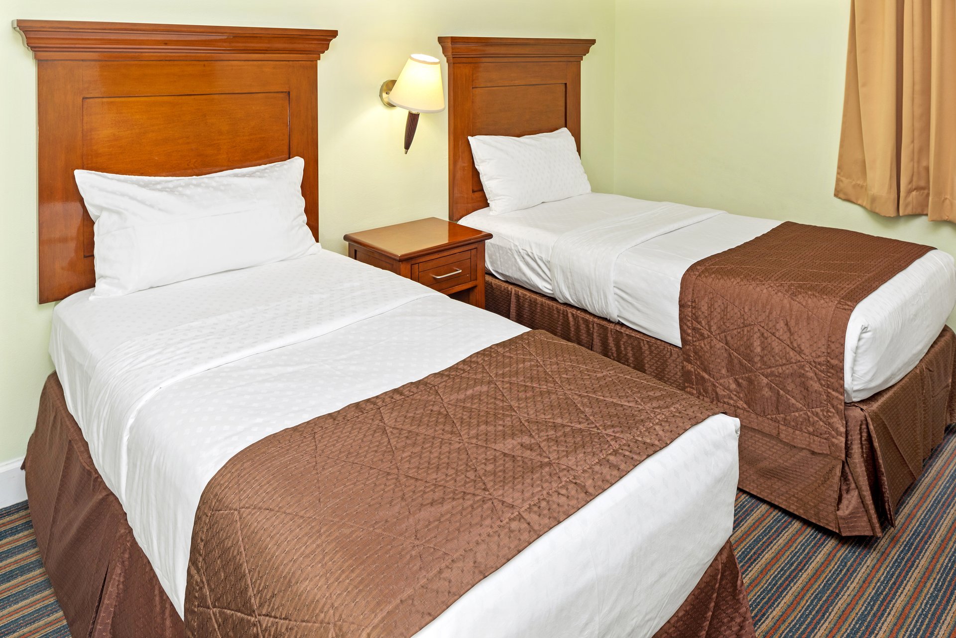Twin Bedroom