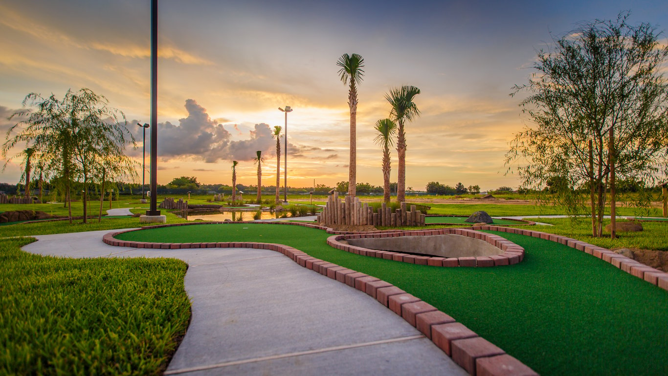Mini-golf.jpg | Holiday Inn Club Vacations Orlando Breeze Resort, an IHG Hotel