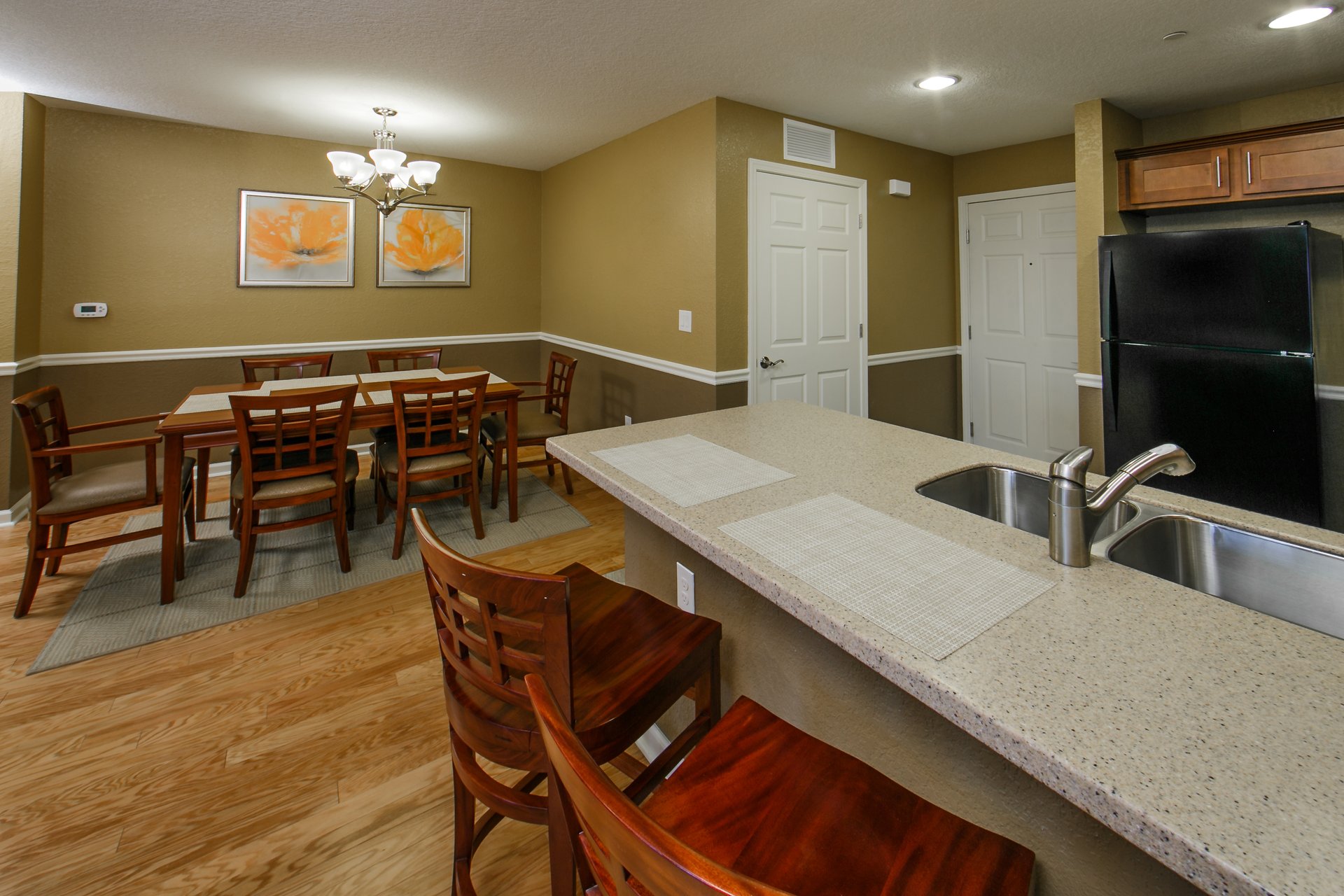 Villa_Kitchen-Dining.jpg