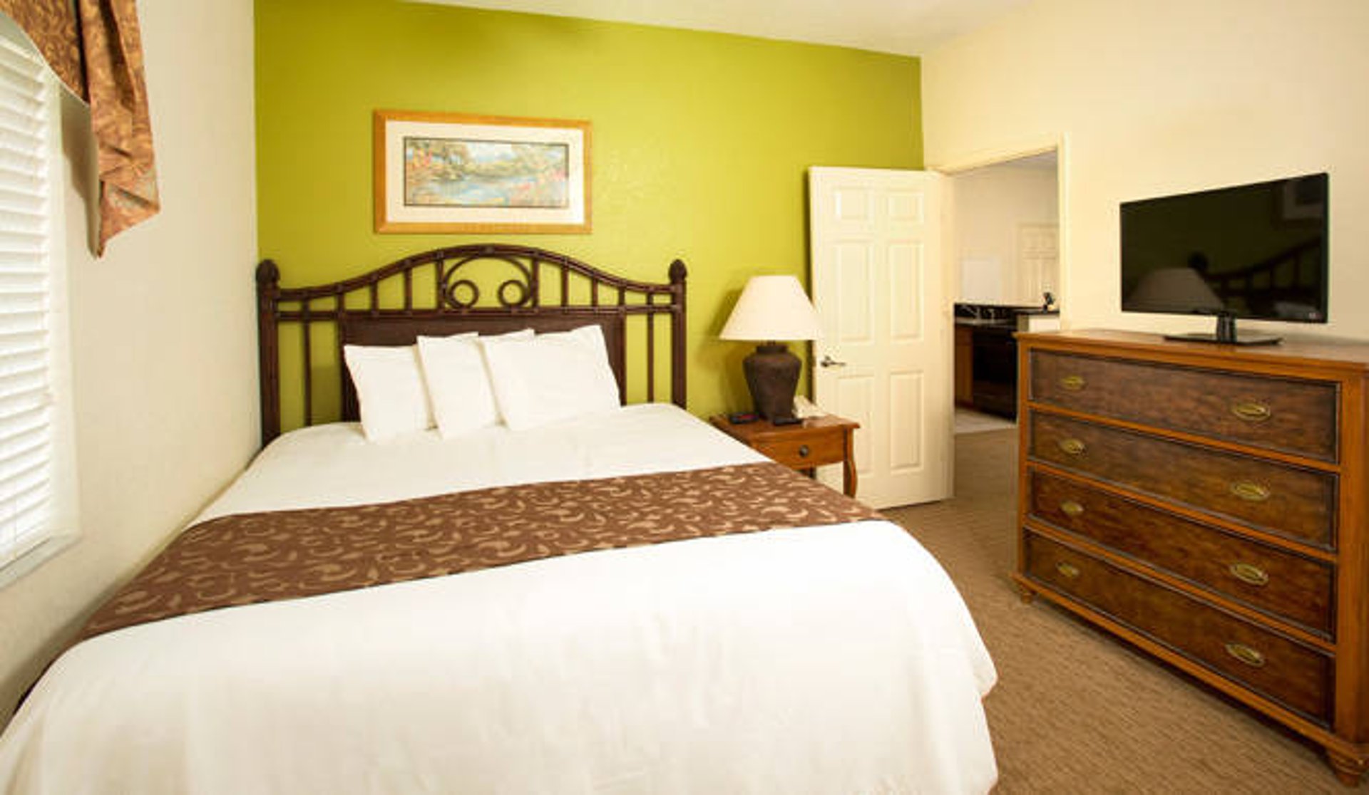 Guest bedroom