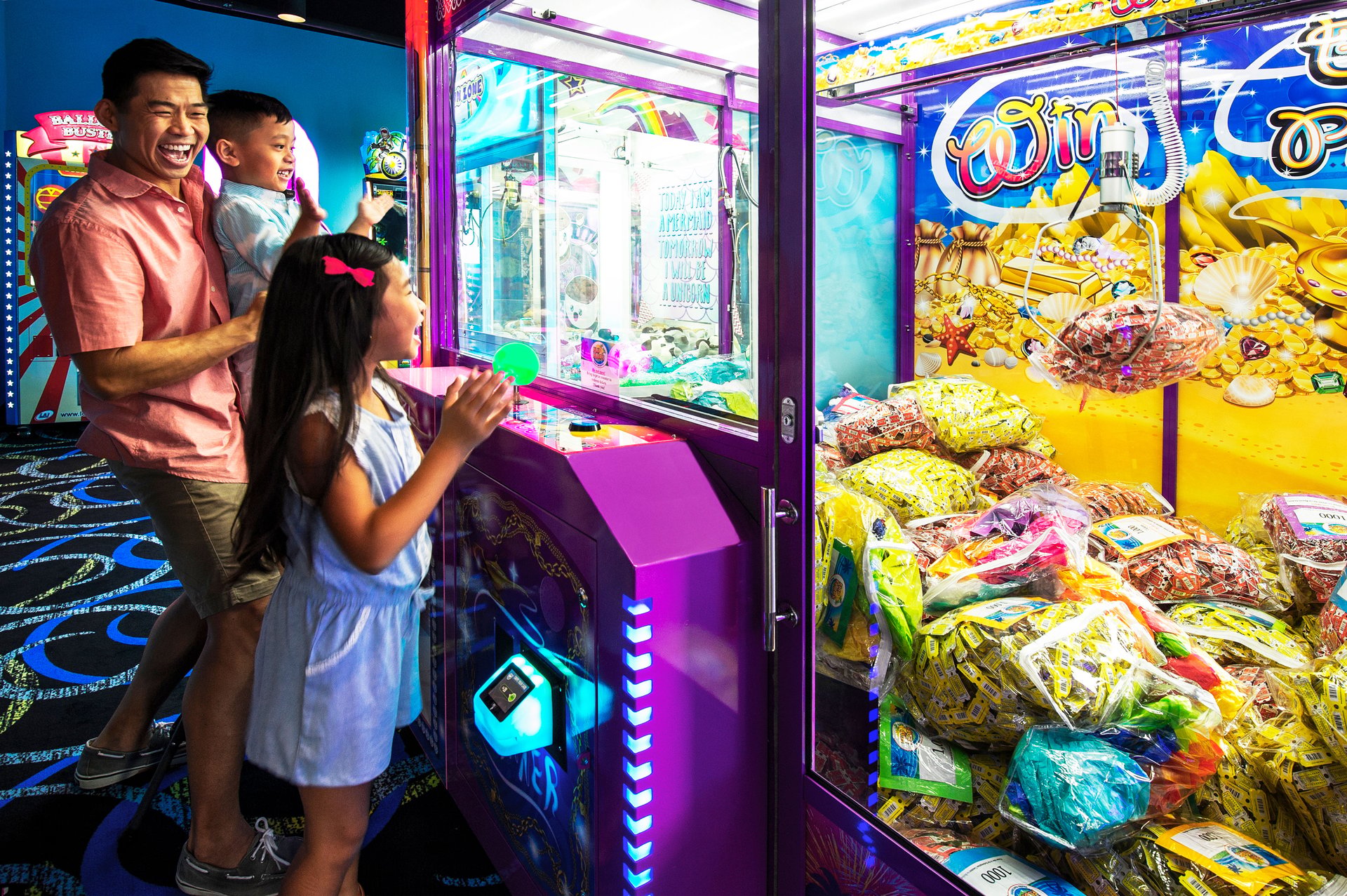 Claw-Machine.jpg | The Grove Resort & Water Park Orlando