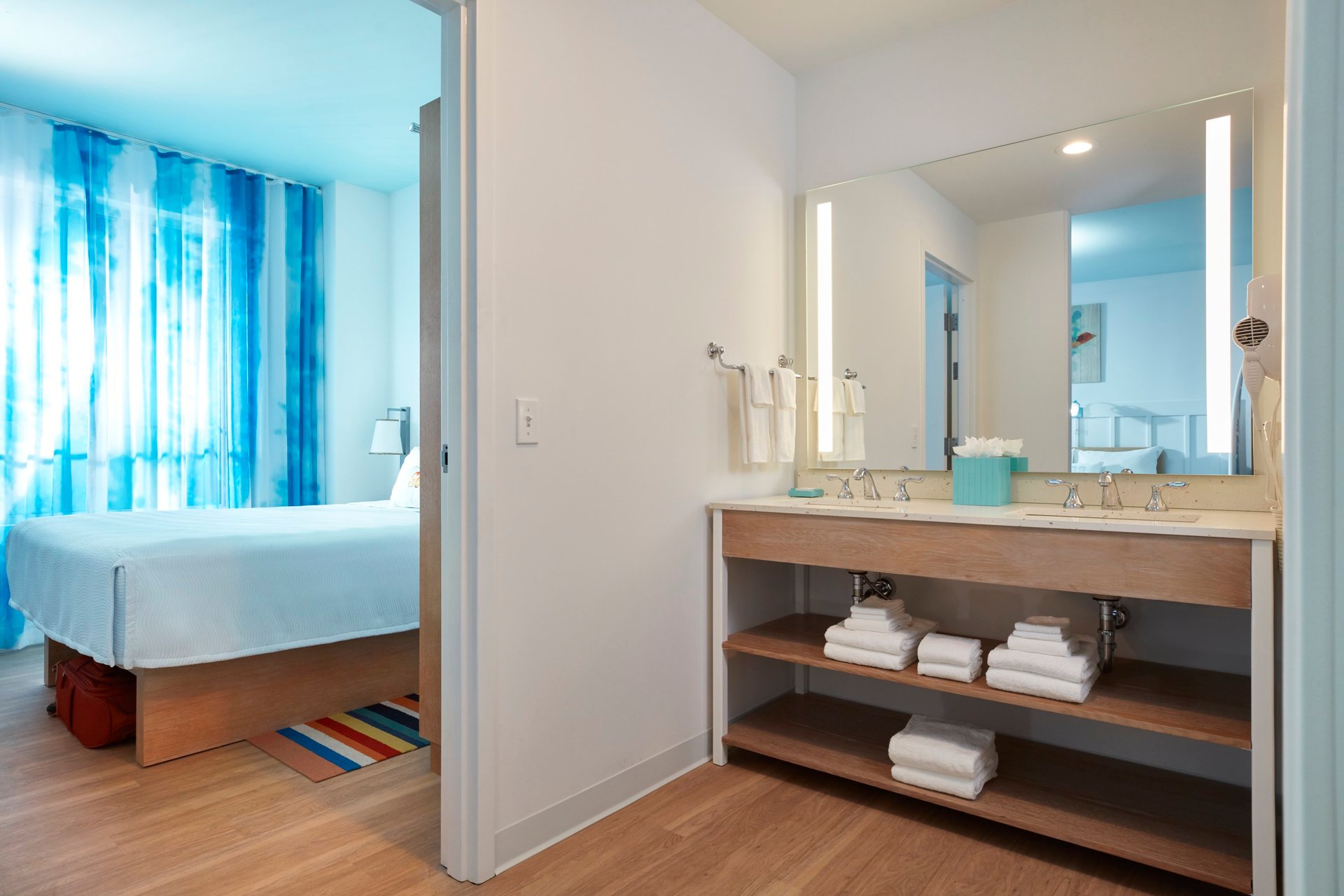 2 Bedroom Suite Bathroom