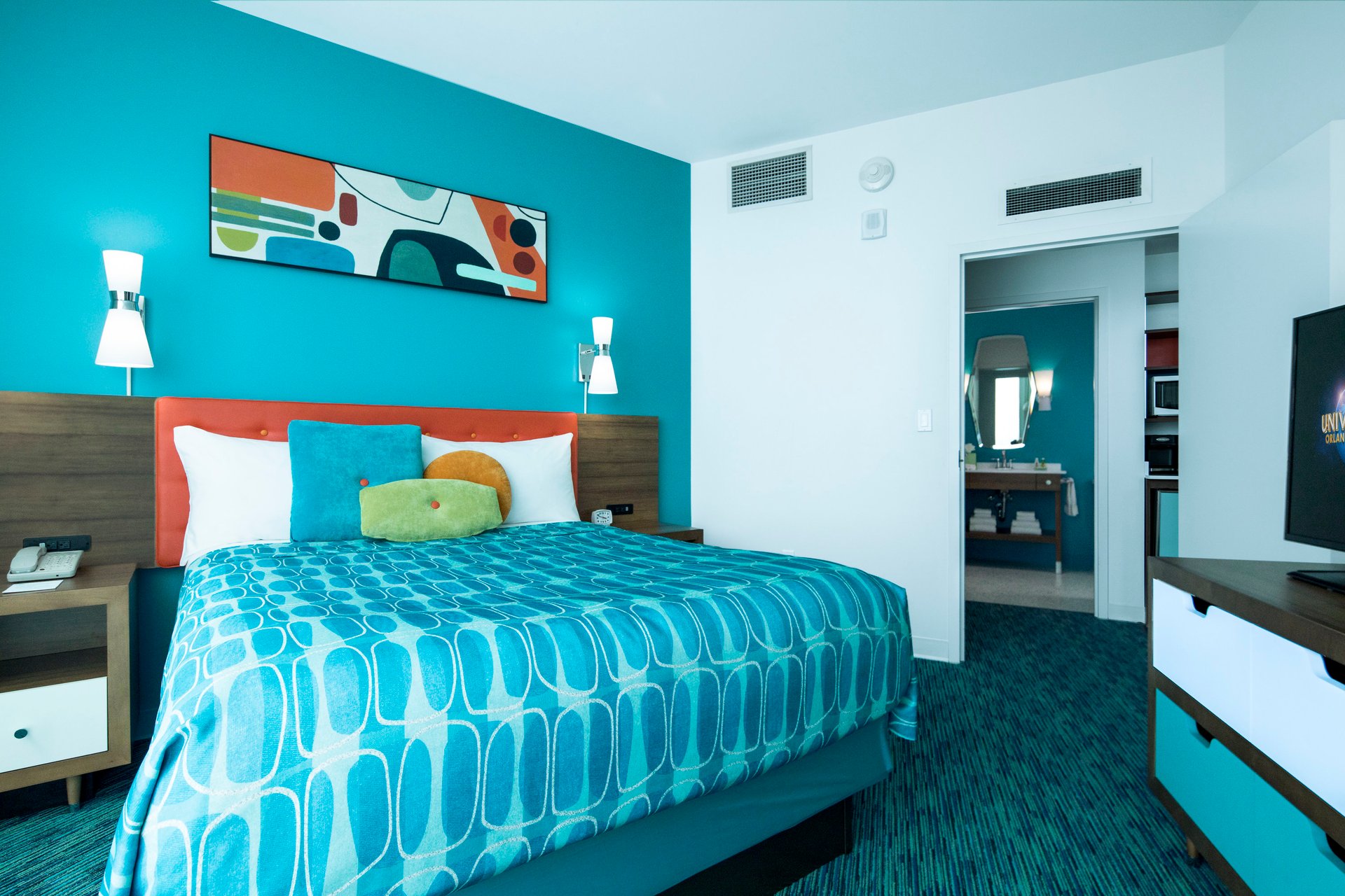 Volcano Bay View Queen Bedroom
