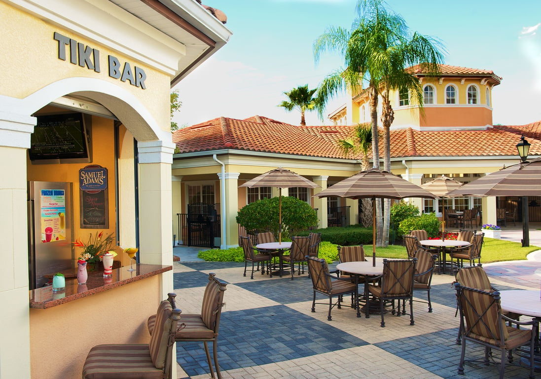 Bar | WorldQuest Orlando Resort