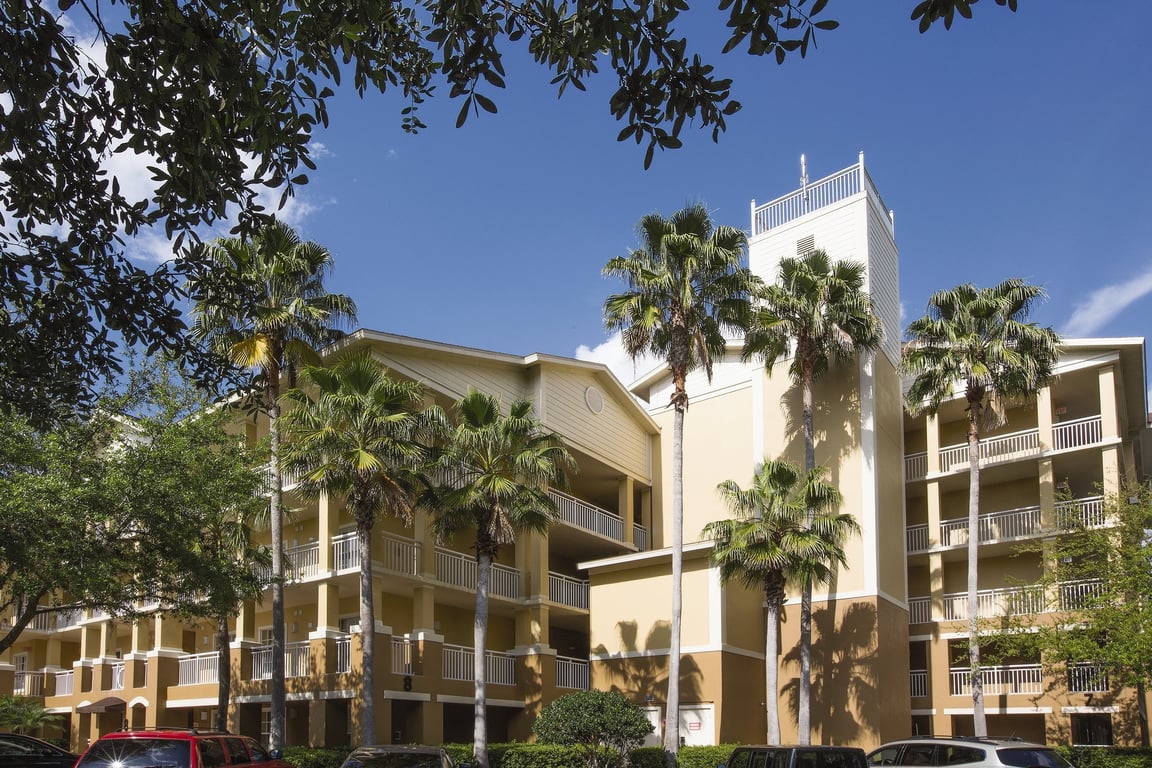 Hotel Exterior | Wyndham Cypress Palms
