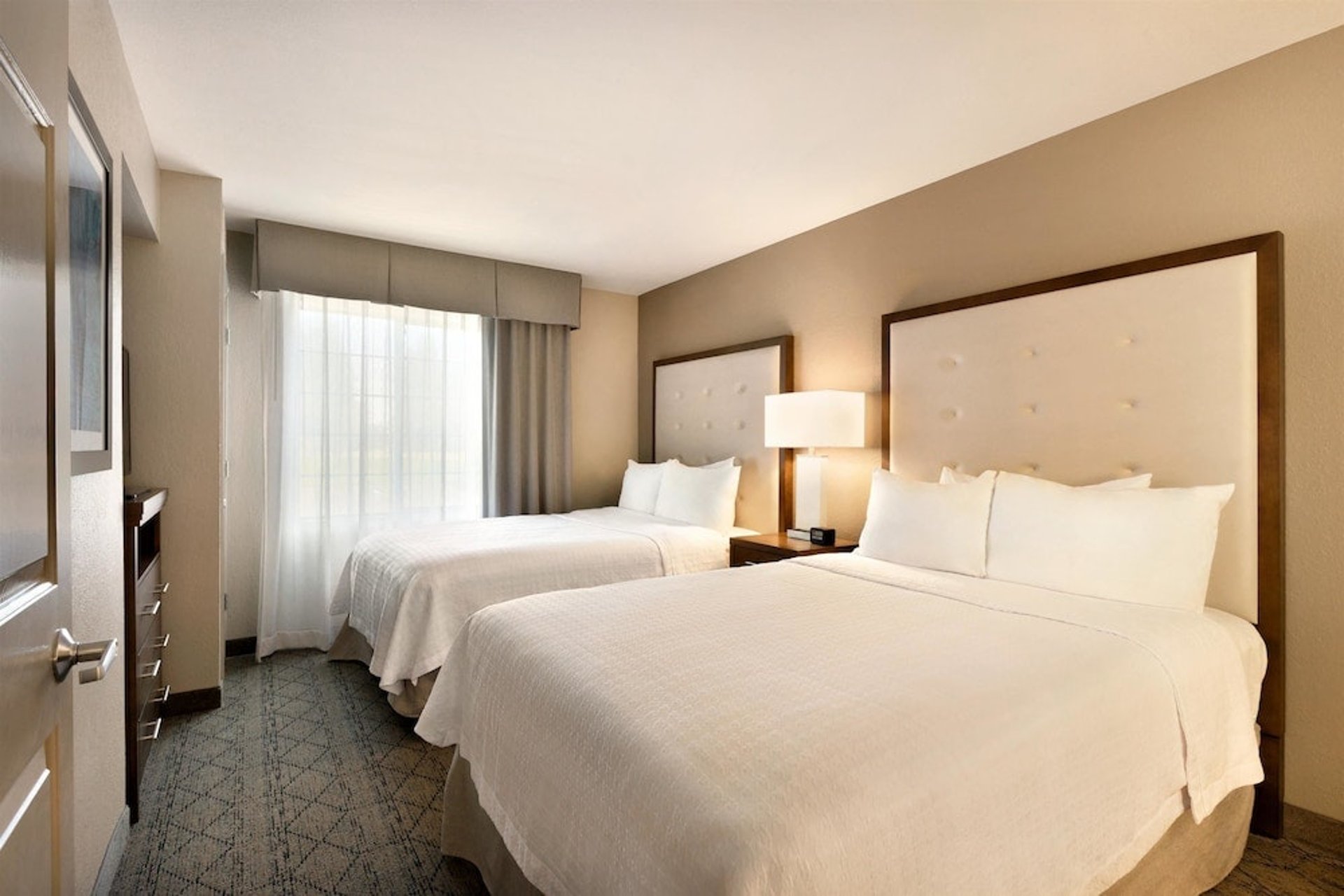 2 Double Beds 1 Bedroom Suite