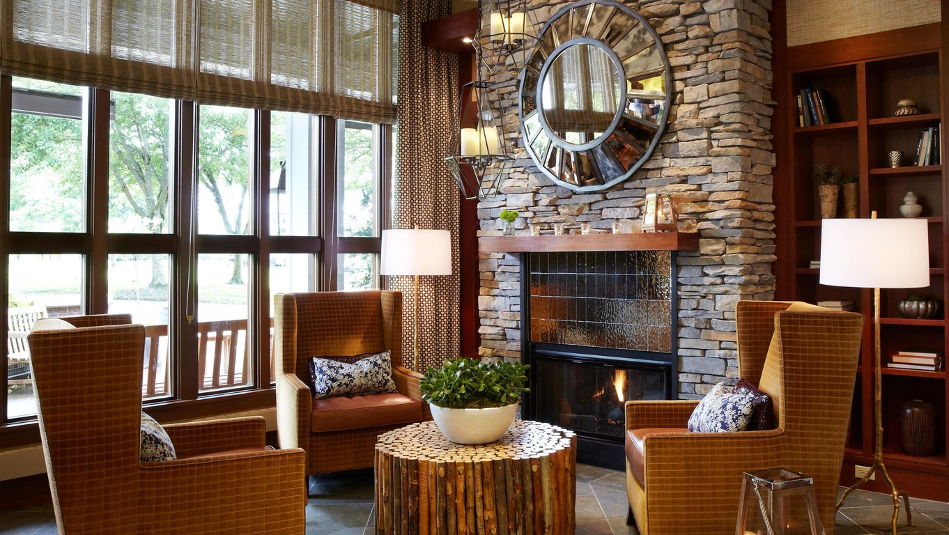 Fireplace | Kimpton Riverplace Hotel
