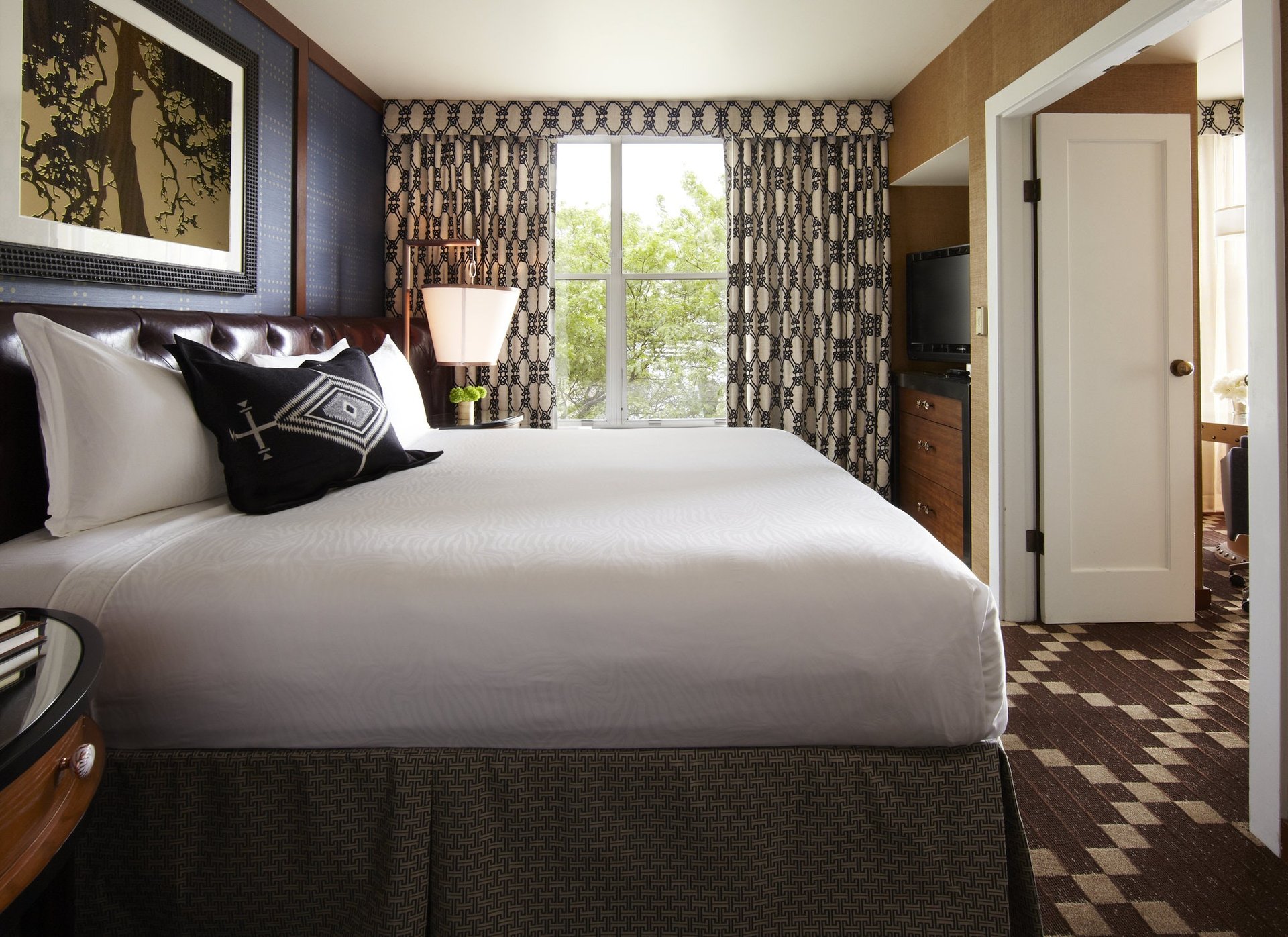 Courtyard Executive Suite Bedroom
