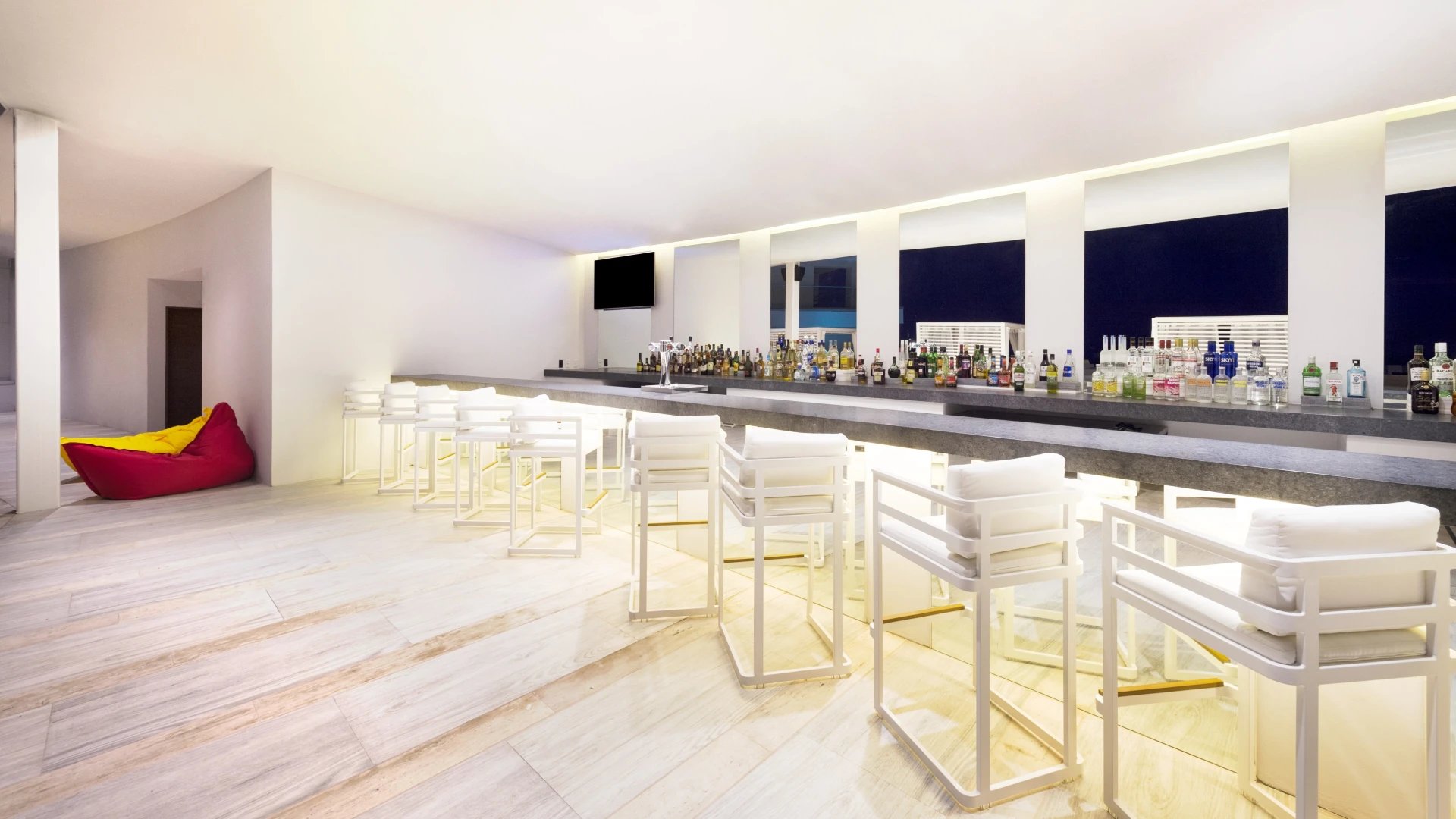 DIVINA_SKY_BAR_ | Hilton Vallarta Riviera All-Inclusive Resort