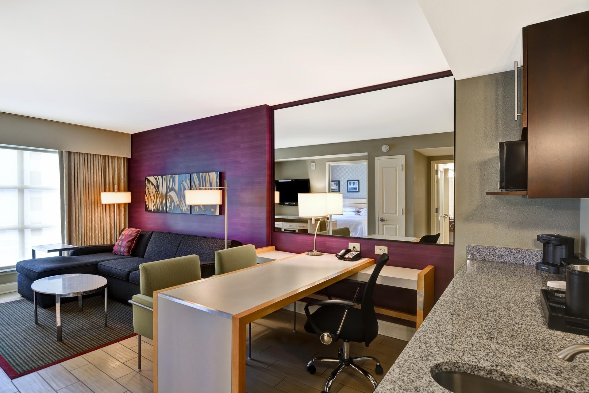 2 Queen Beds - 2 Room Suite Non-smoking