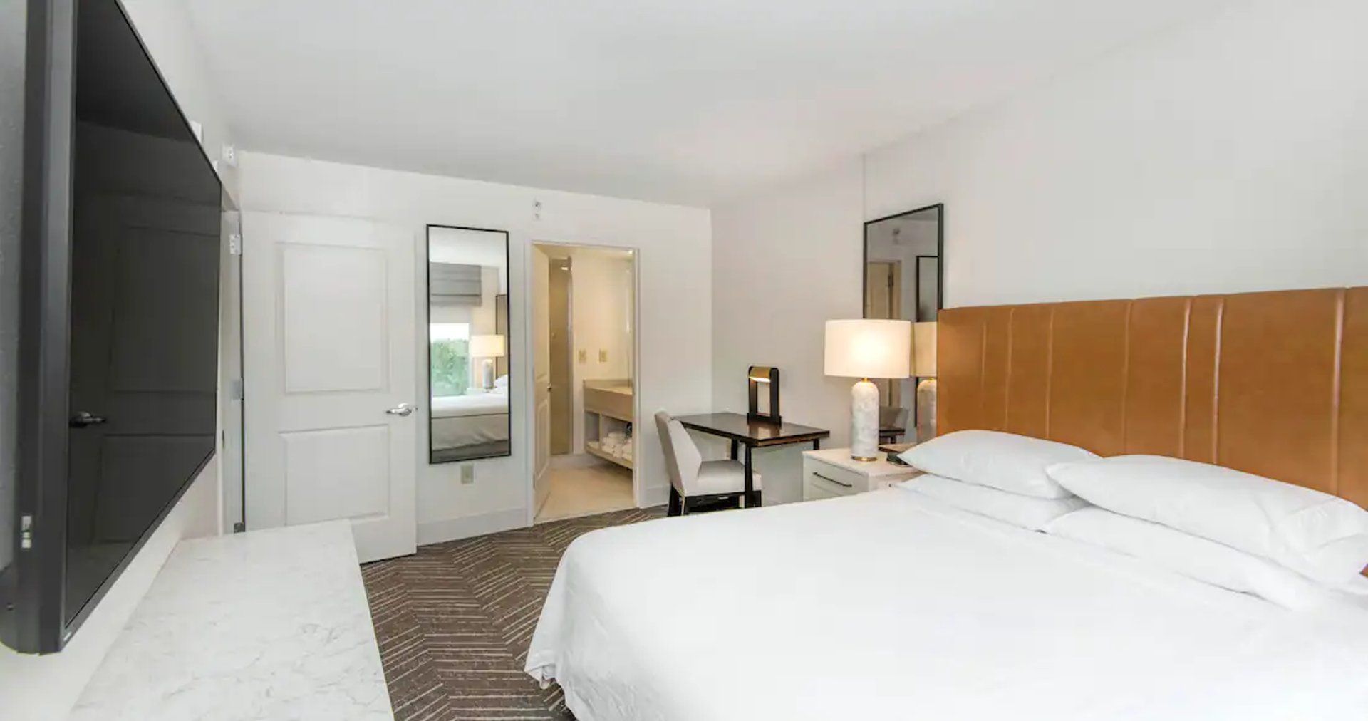 embassy-suites-brier-creek-22-kingbed