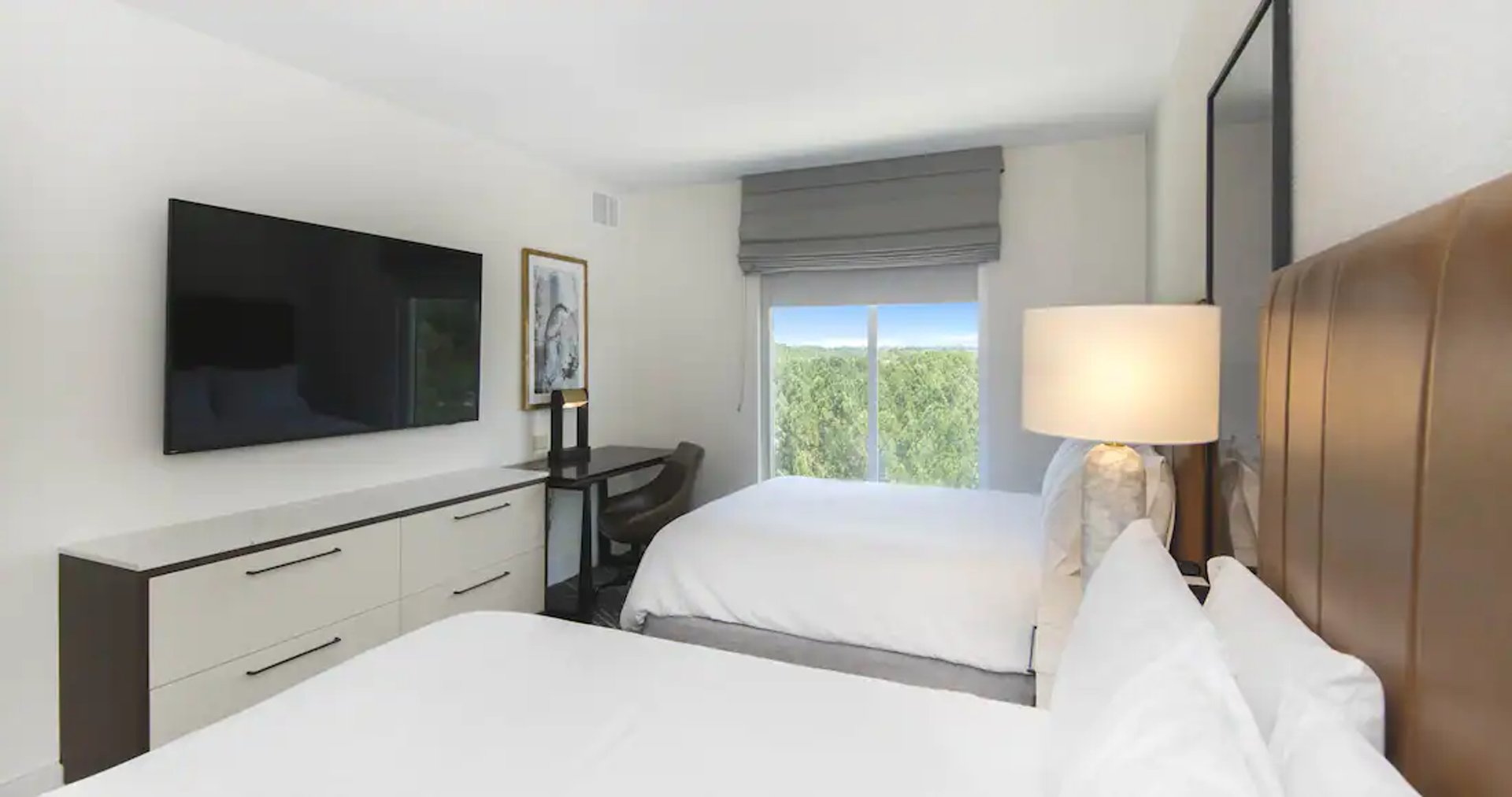 embassy-suites-brier-creek-queens-