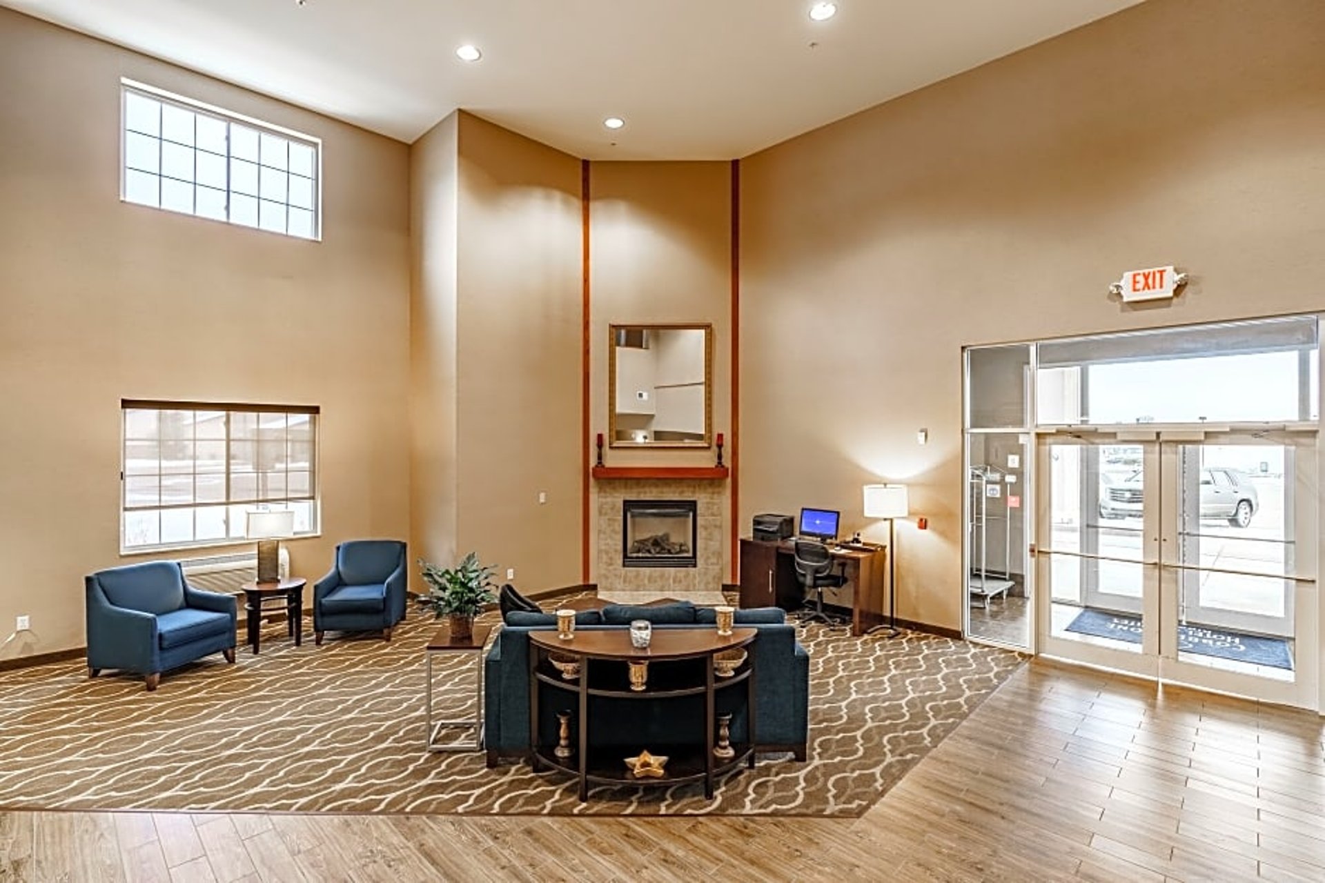 Fireplace | Cobblestone Suites - Ripon