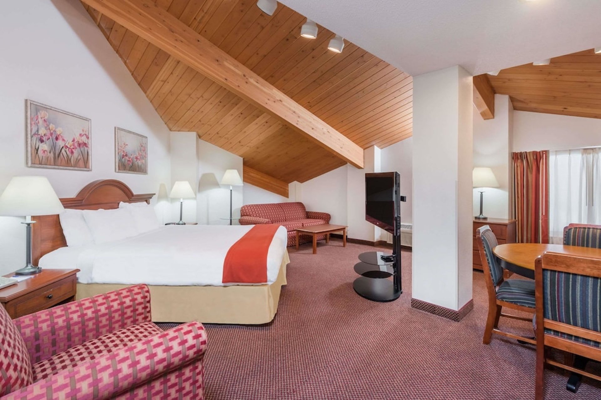 Pool Suite