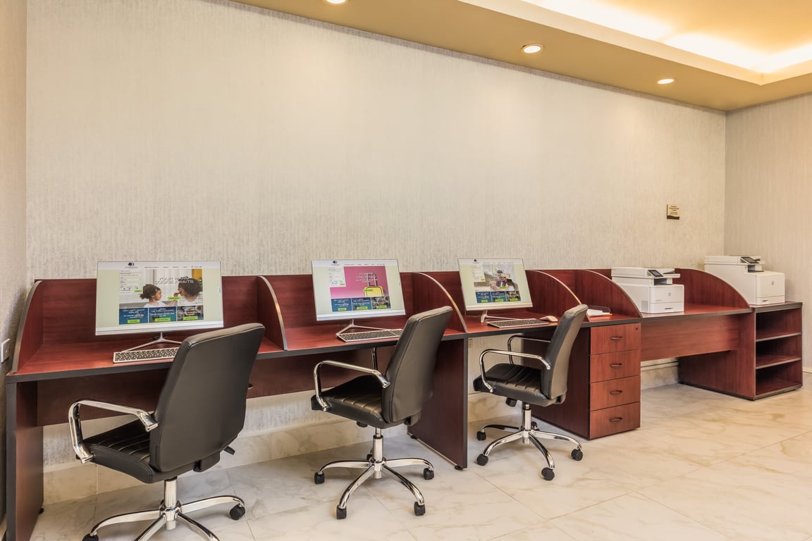 Business Center | DoubleTree Suites by Hilton Saltillo