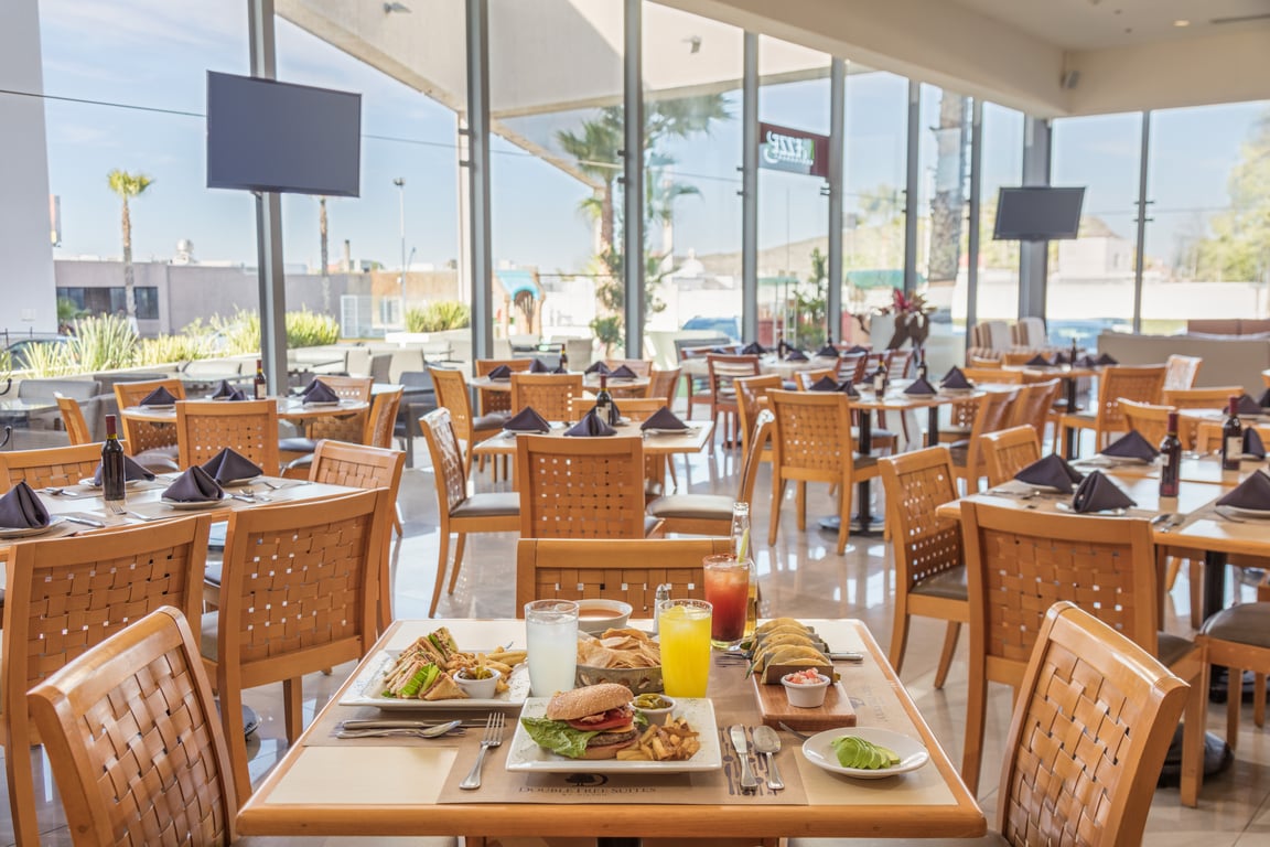 Dining Area | DoubleTree Suites by Hilton Saltillo