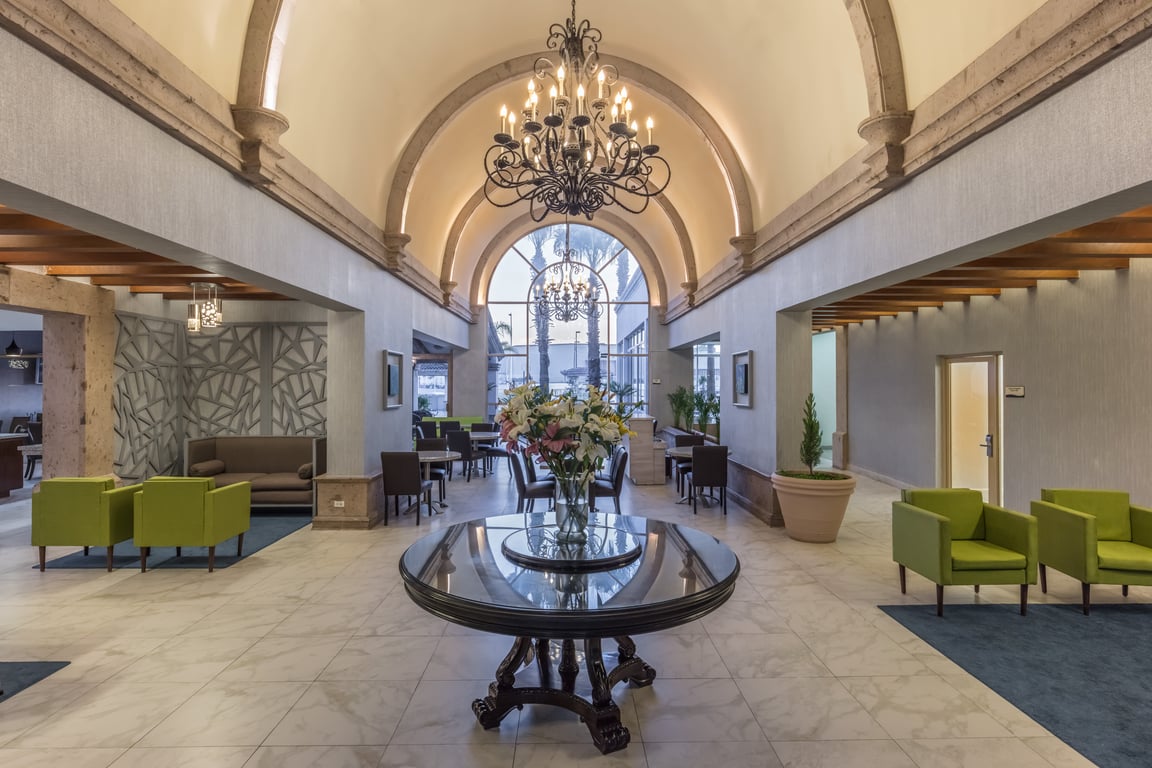 Lobby | DoubleTree Suites by Hilton Saltillo