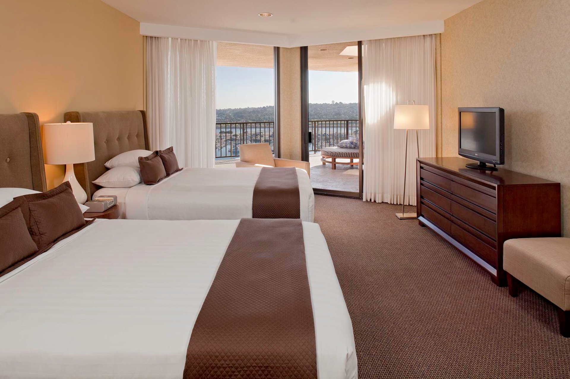 Queen bedroom