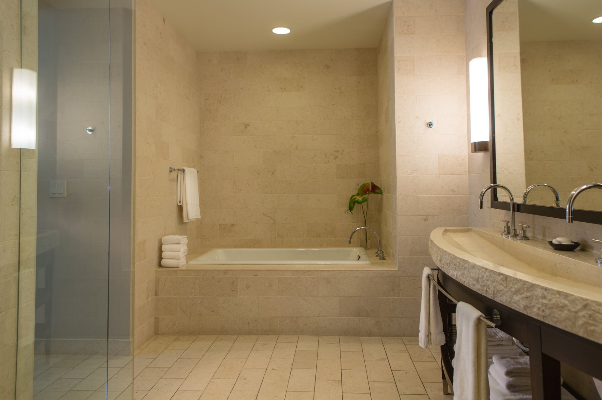 Spa Suite Bathroom