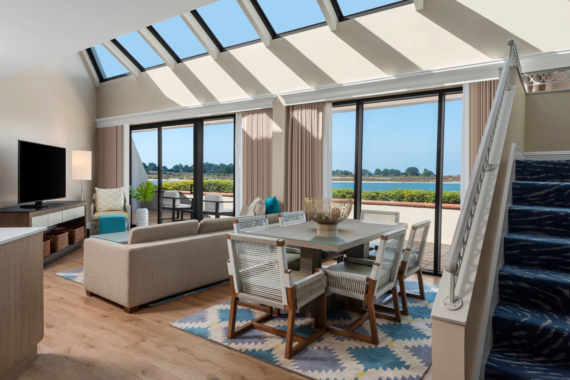 MA_SD_Mission_Bay_RT_Room_314_03.jpg