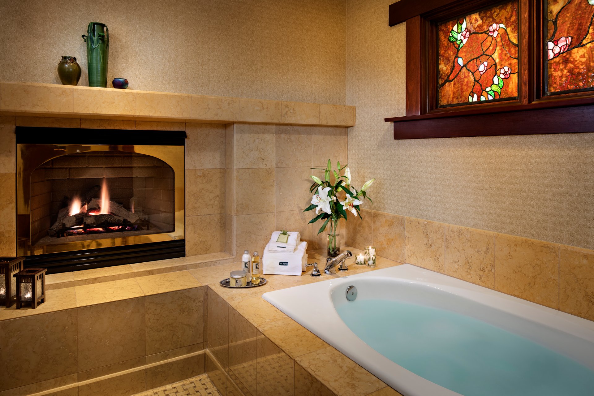 Soaking tub