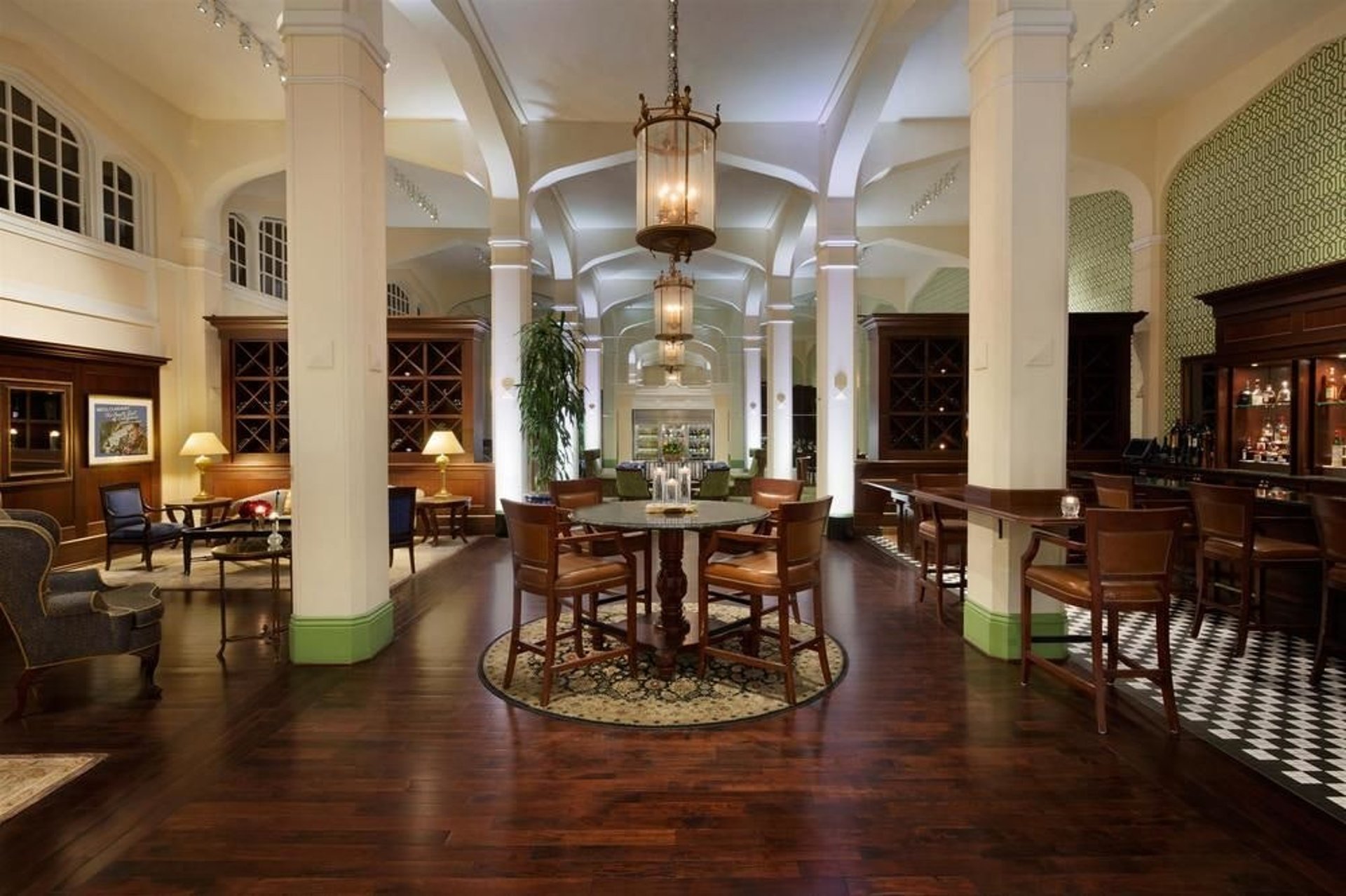 Restaurant 4 | Claremont Resort & Club