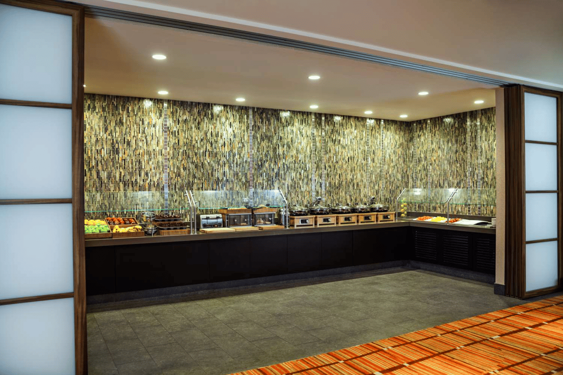 Buffet | DoubleTree by Hilton San Francisco Airport