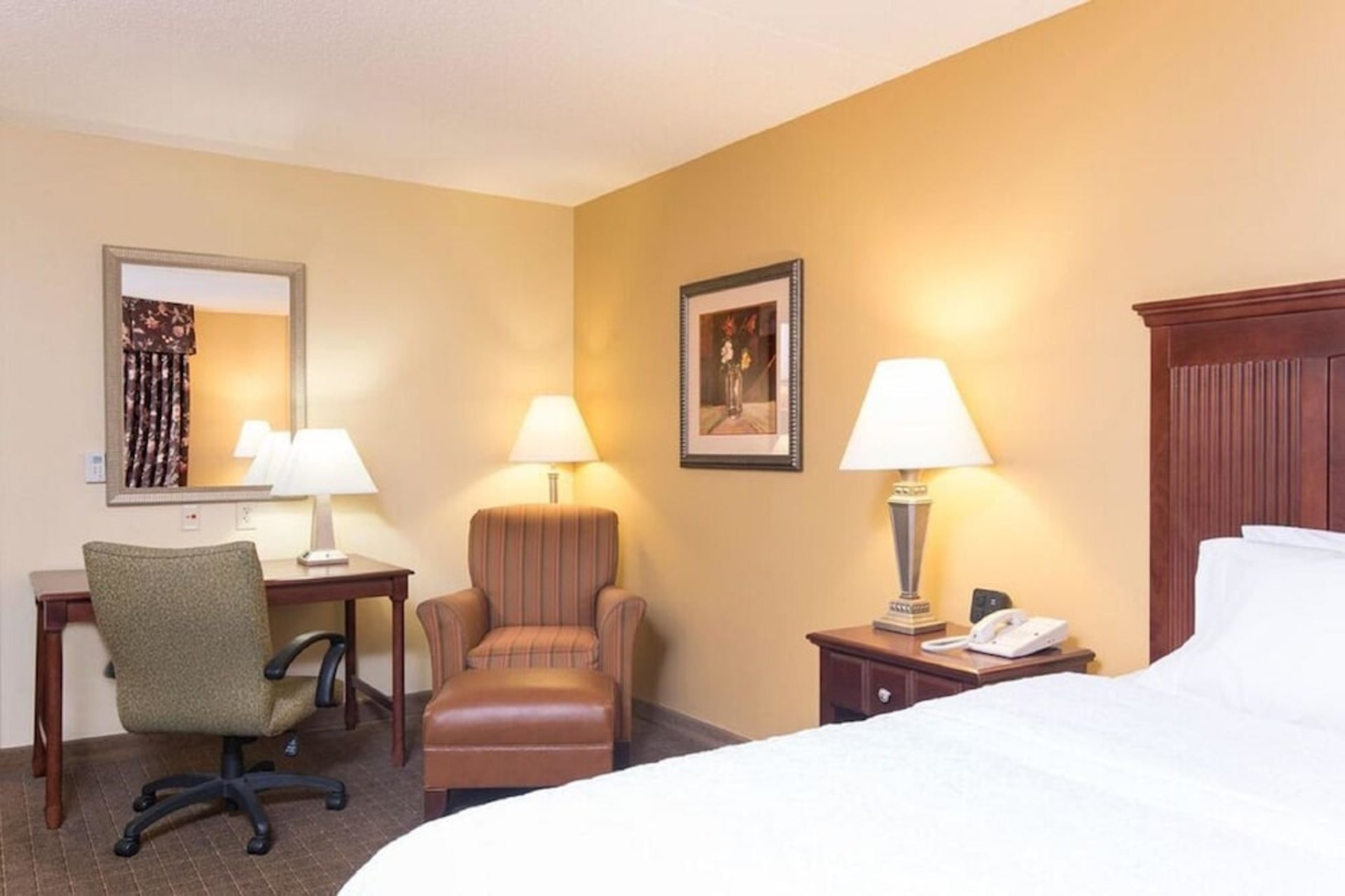 King Suite Desk