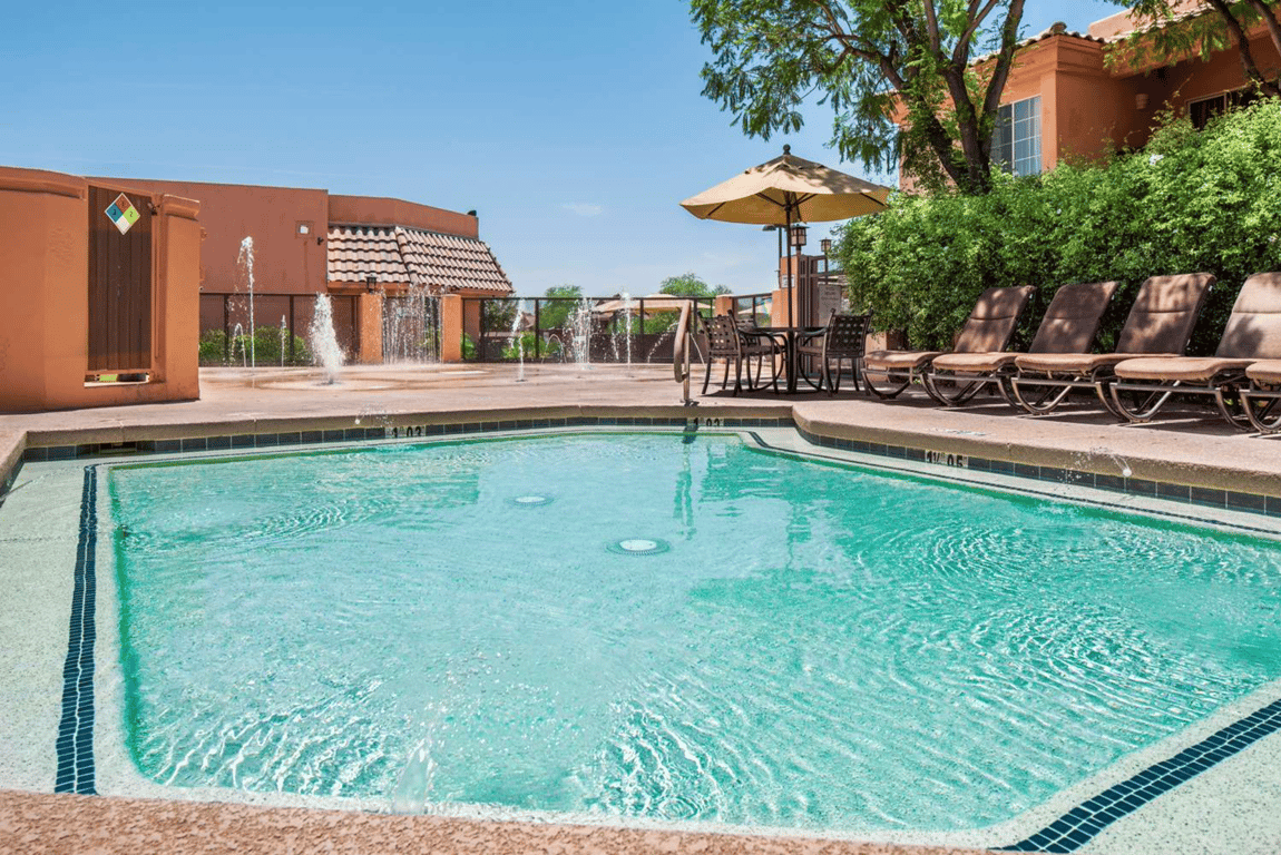 Pool Area | Hilton Vacation Club Scottsdale Villa Mirage