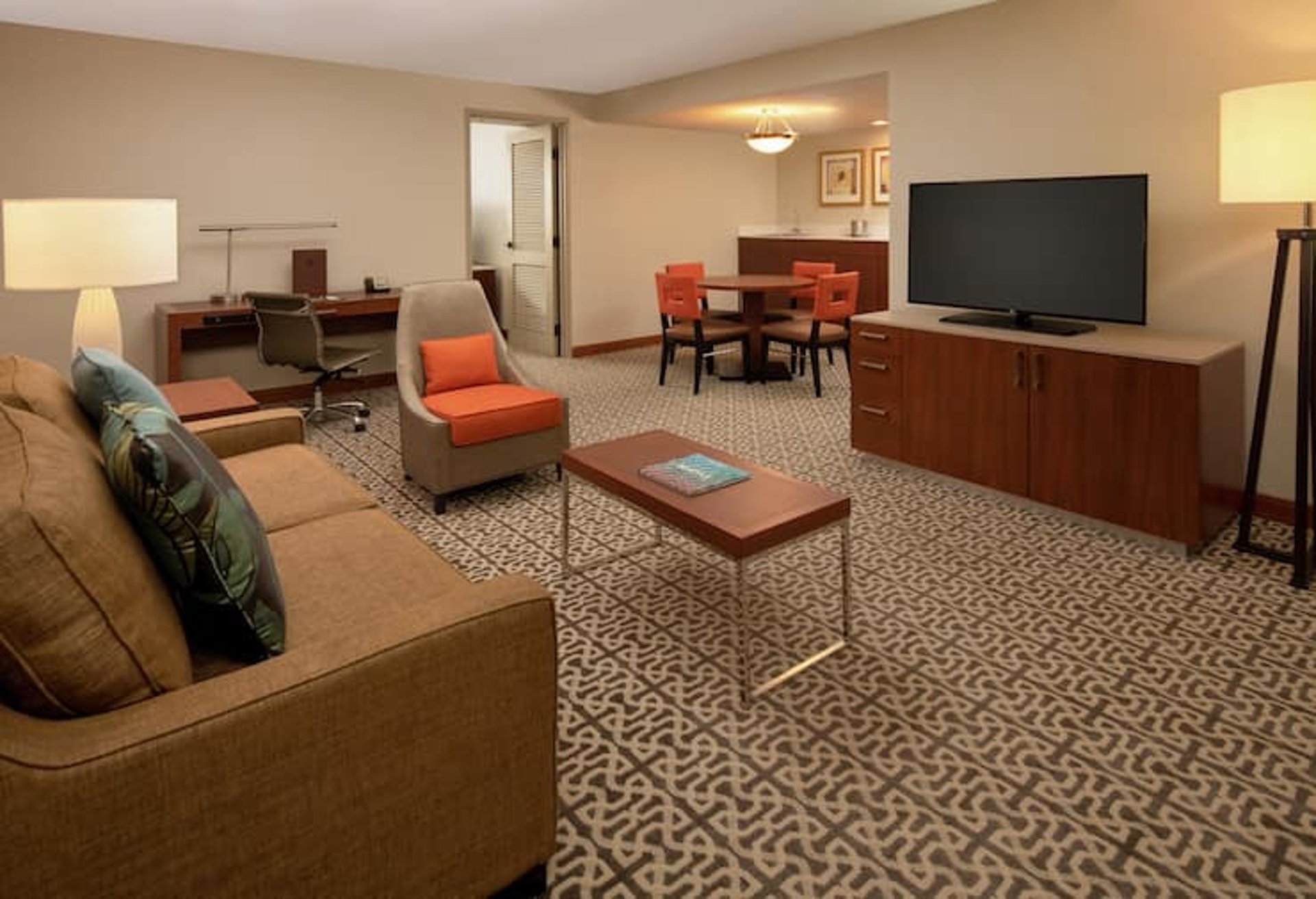 1 King Bed 2 Room Corner Suite + 2 Double Beds 2 Room Suite Sofabed Non-smoking