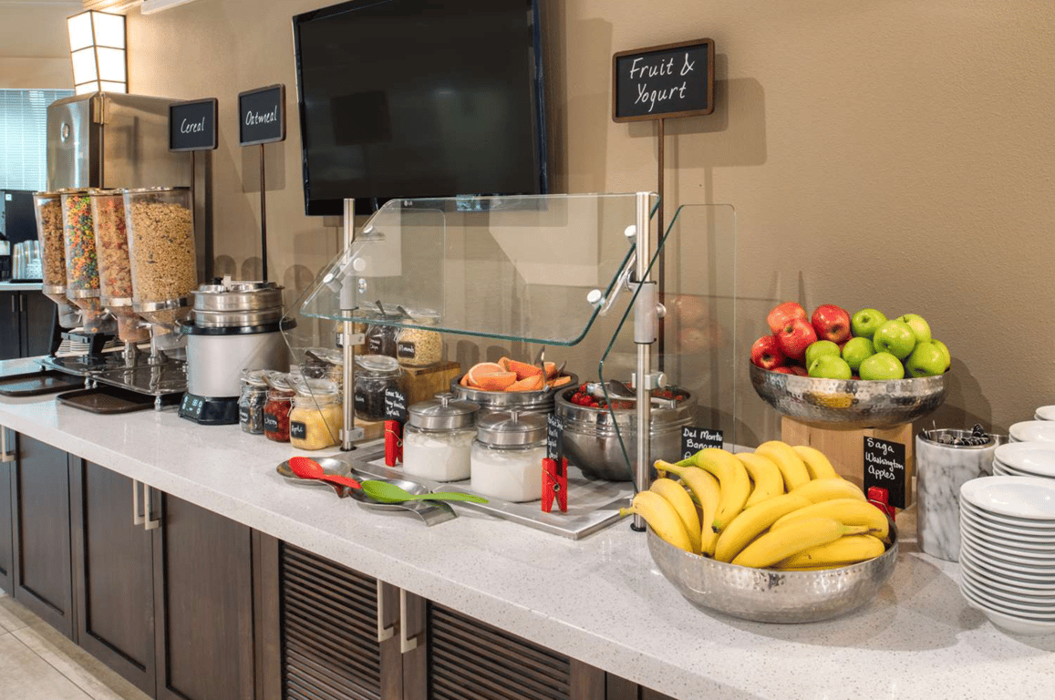 Buffet | Embassy Suites by Hilton Seattle Tacoma International Airport