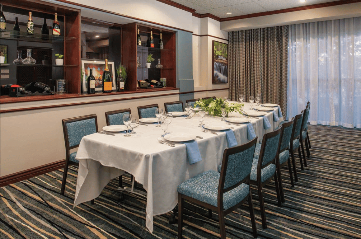 Dining Seats | Embassy Suites by Hilton Seattle Tacoma International Airport