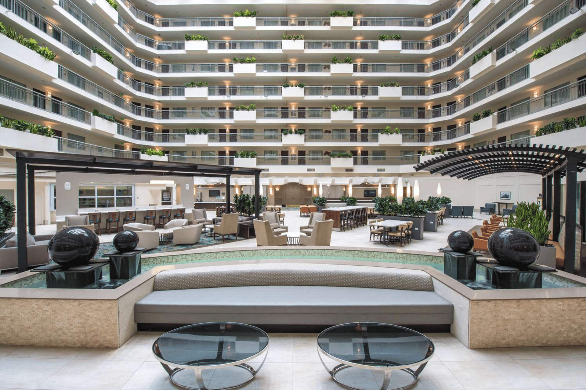Sitting Area | Embassy Suites by Hilton Seattle Tacoma International Airport