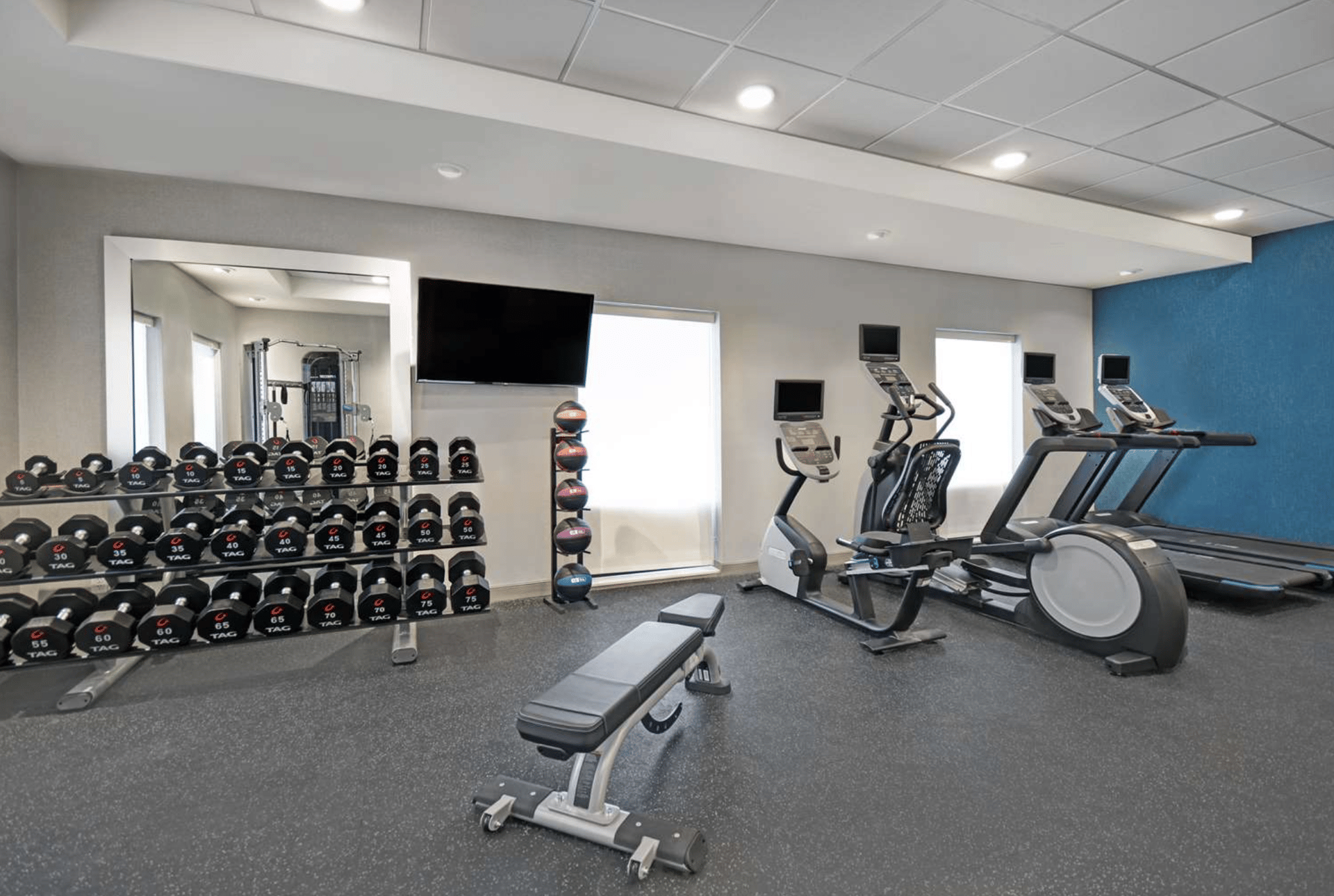 Weights | Home2 Suites by Hilton Springdale Cincinnati