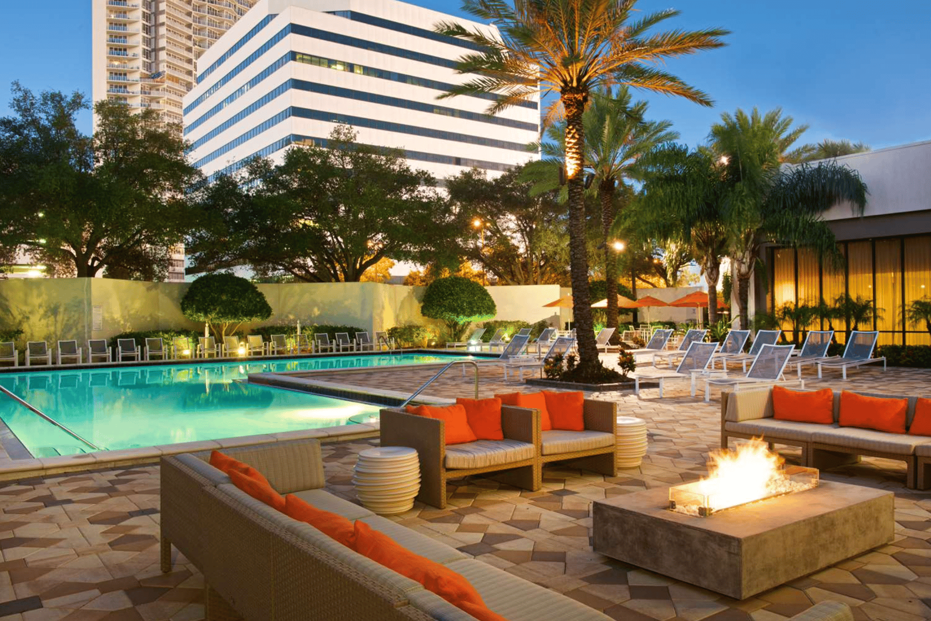 Pool Seating | Hilton St. Petersburg Bayfront