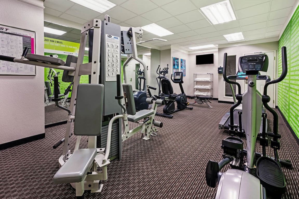 Fitness Room | La Quinta Inn & Suites by Wyndham Tacoma - Seattle