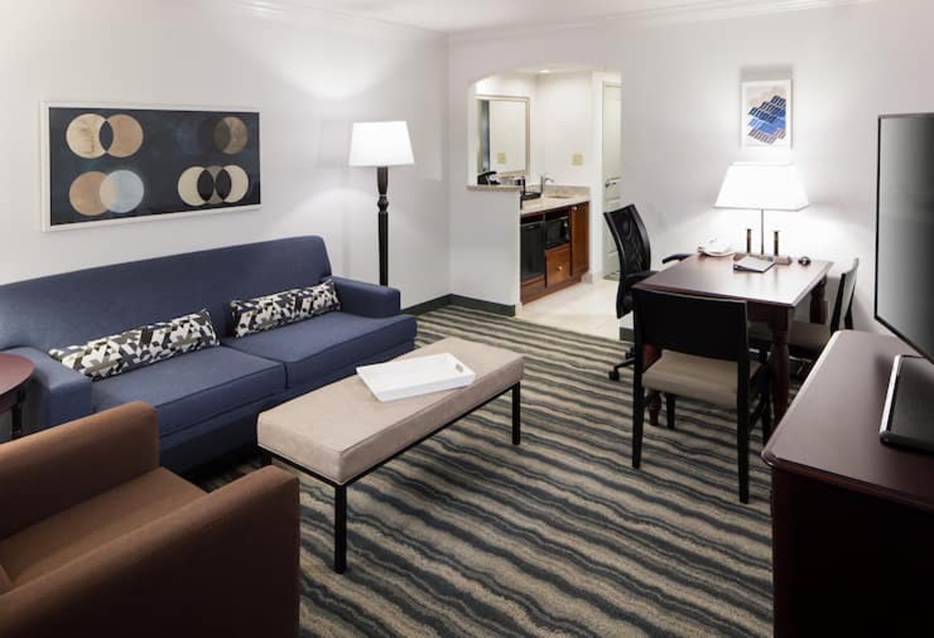2 Room Suite - 2 Double Beds