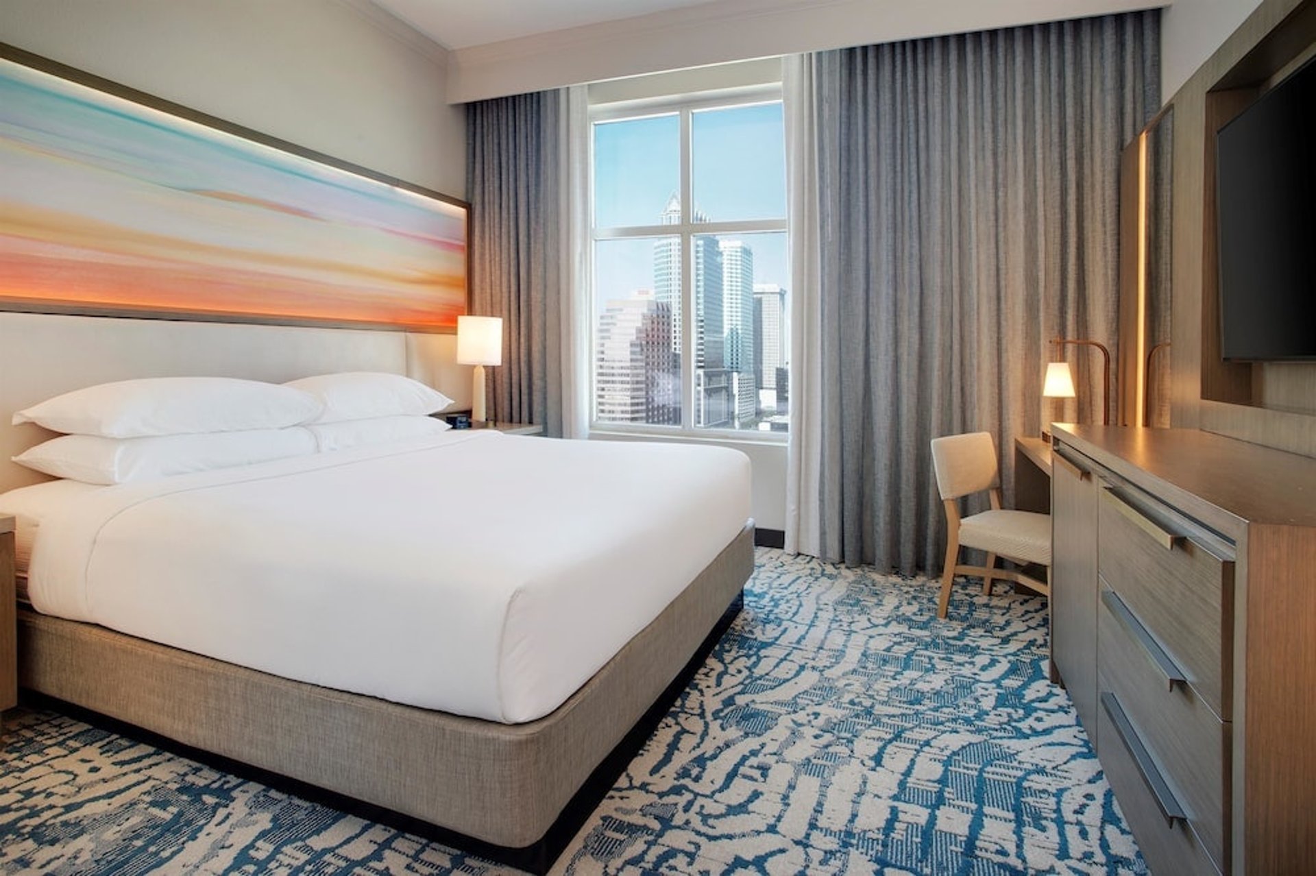 King Bed City View